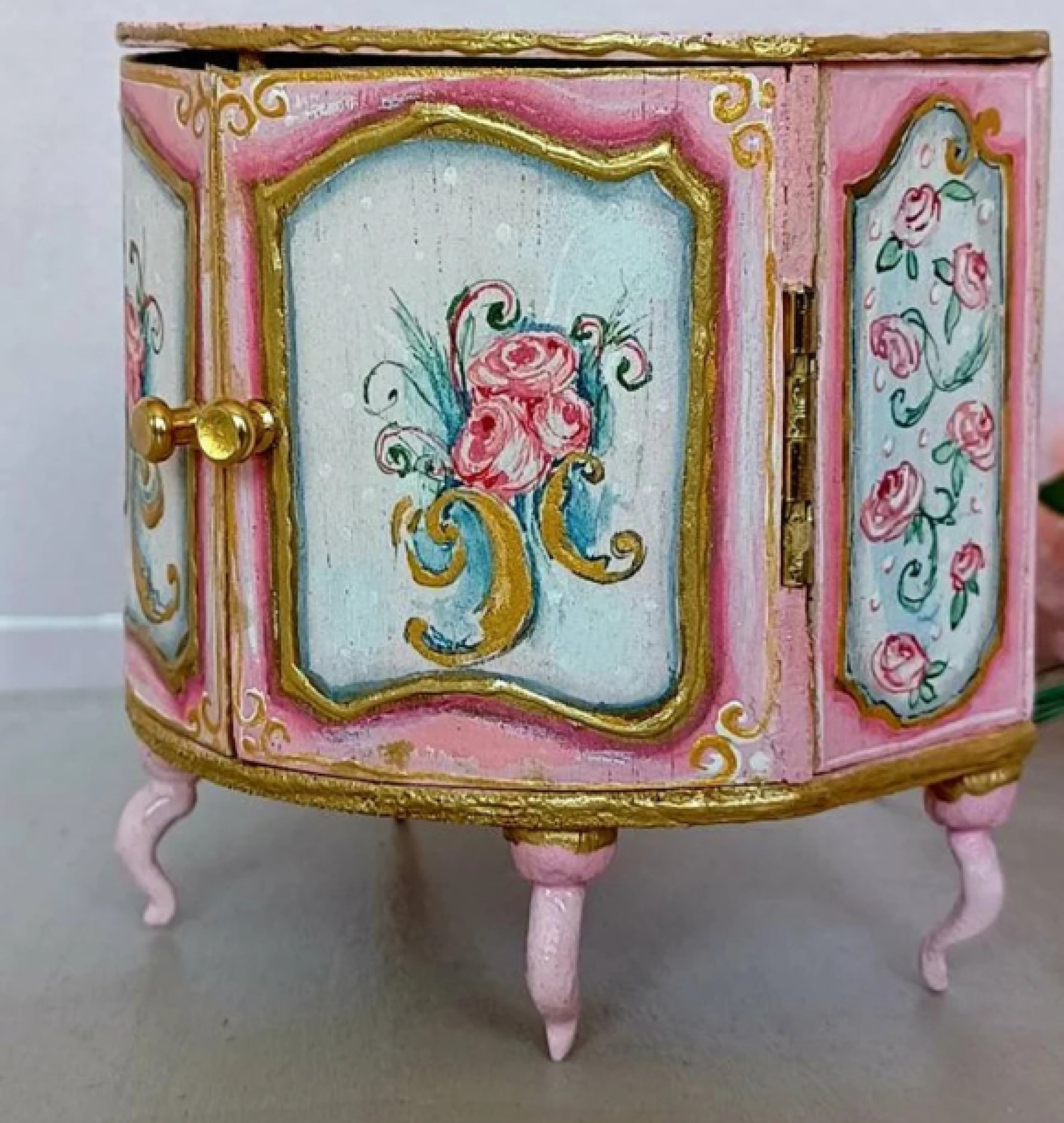 doll chest