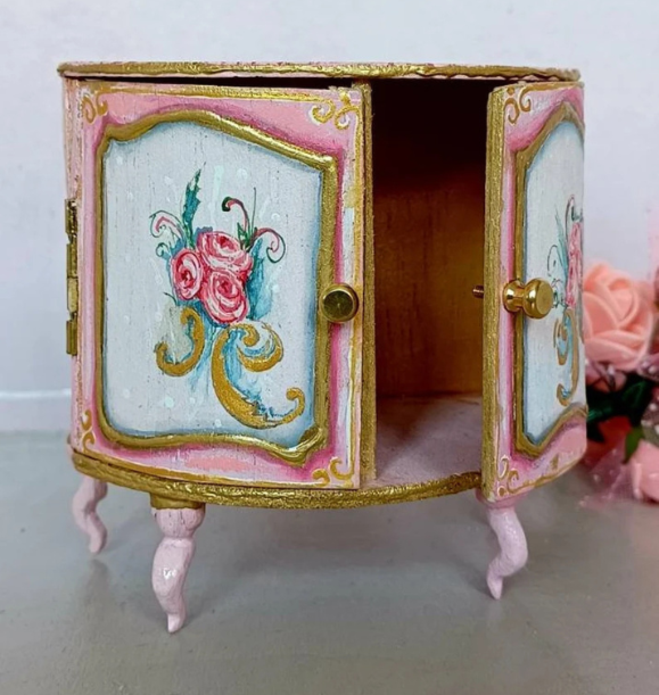 doll chest