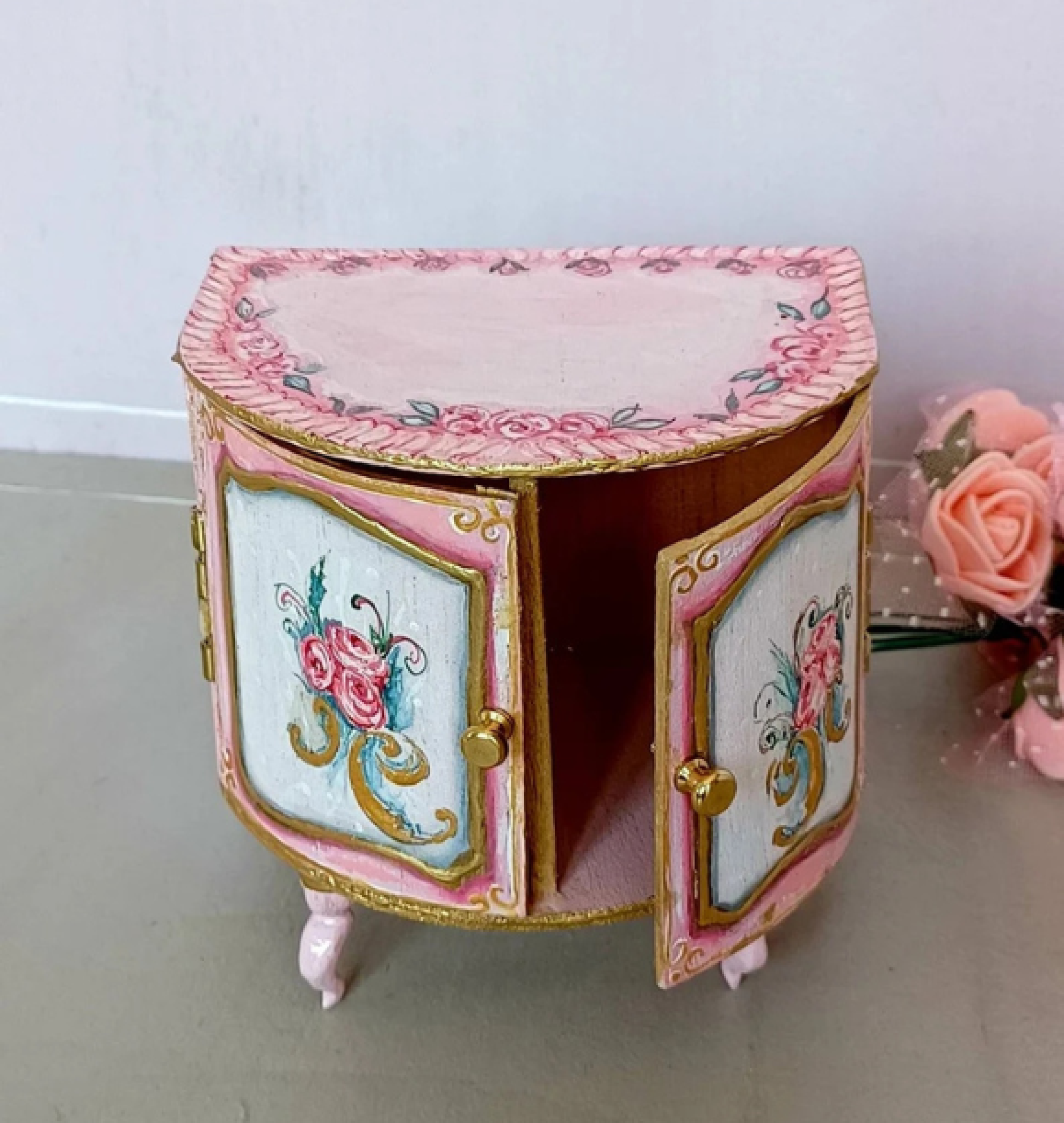 doll chest