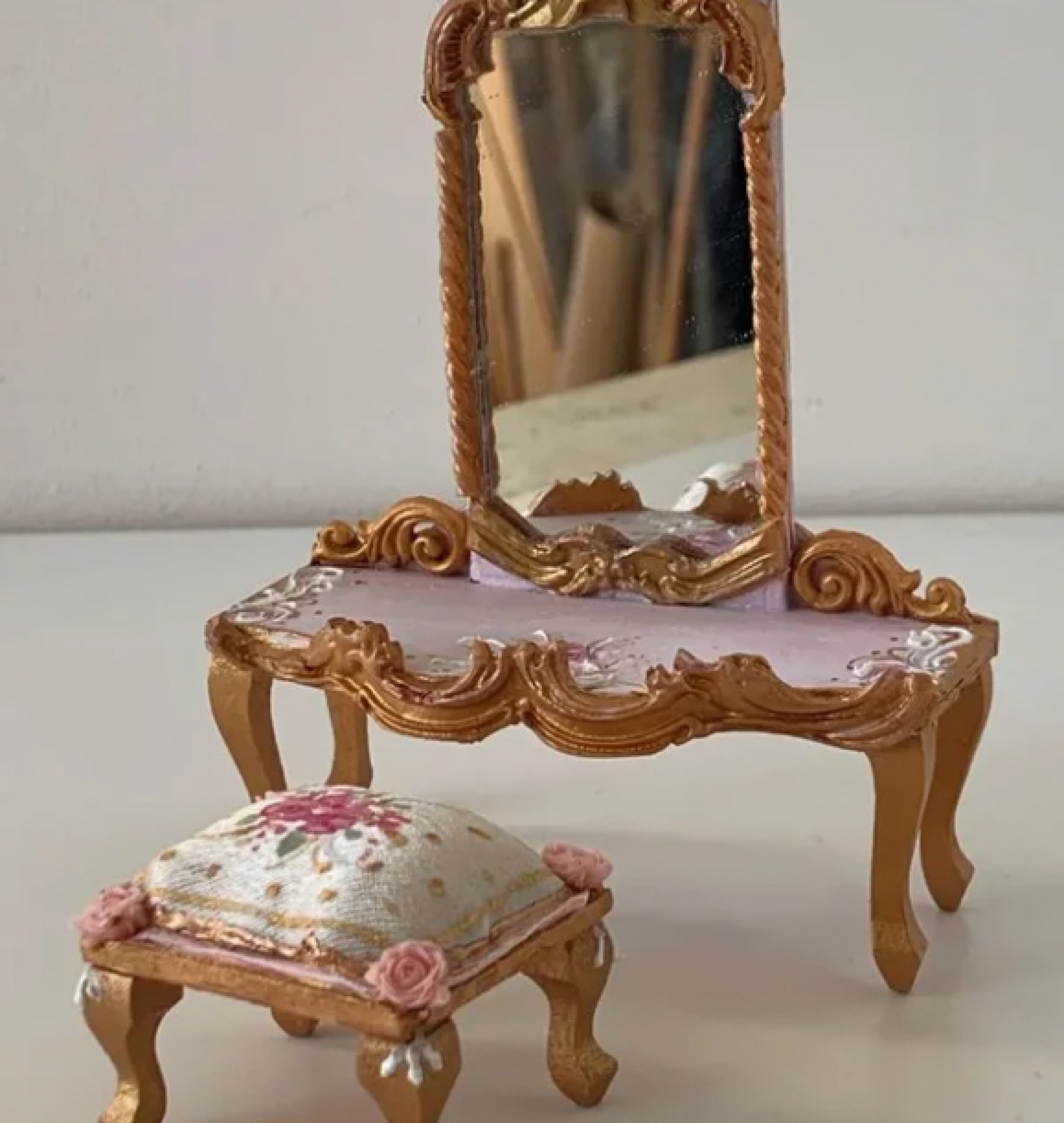 doll vanity