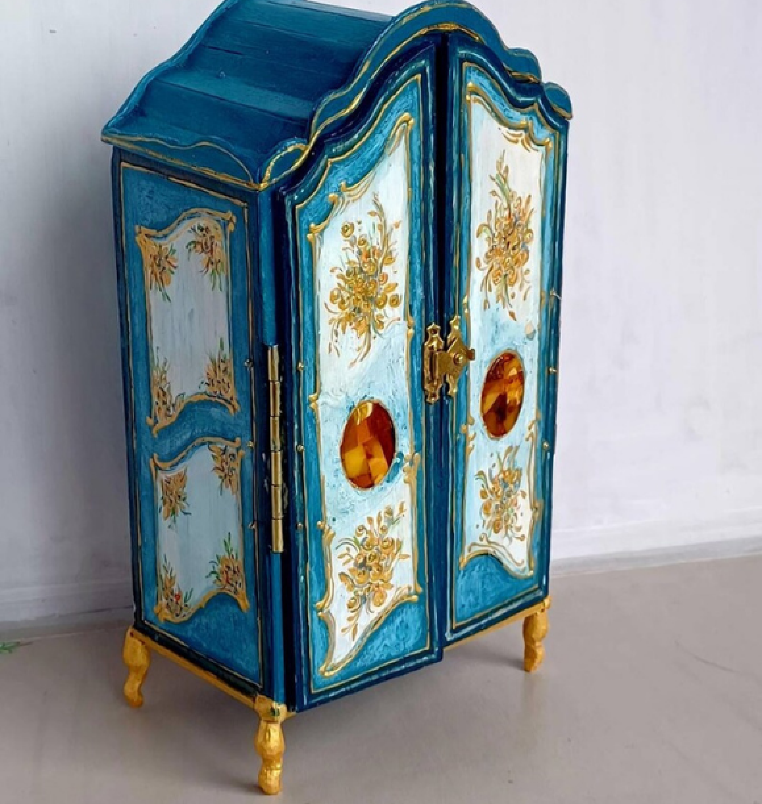 doll wardrobe