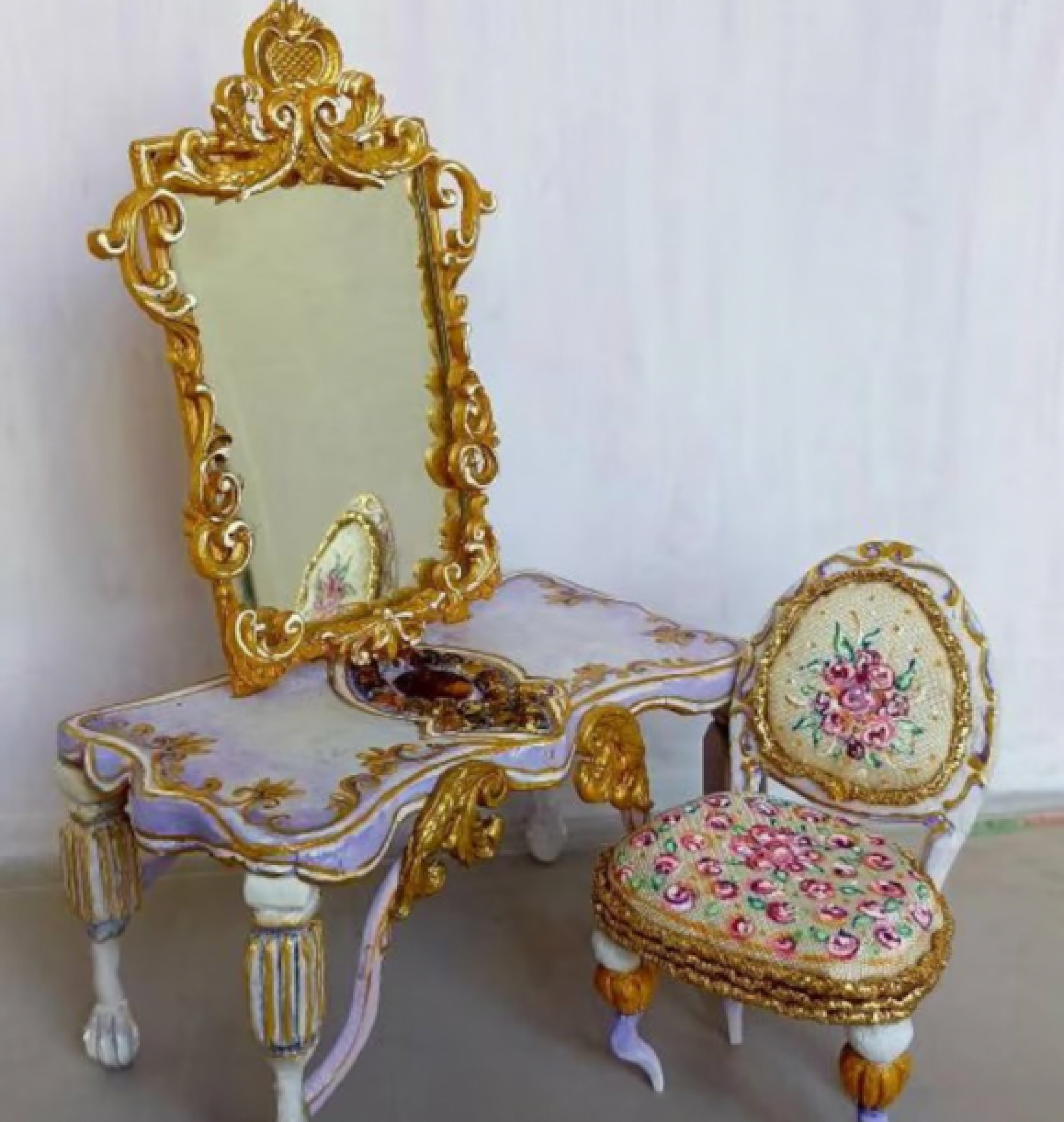 doll vanity