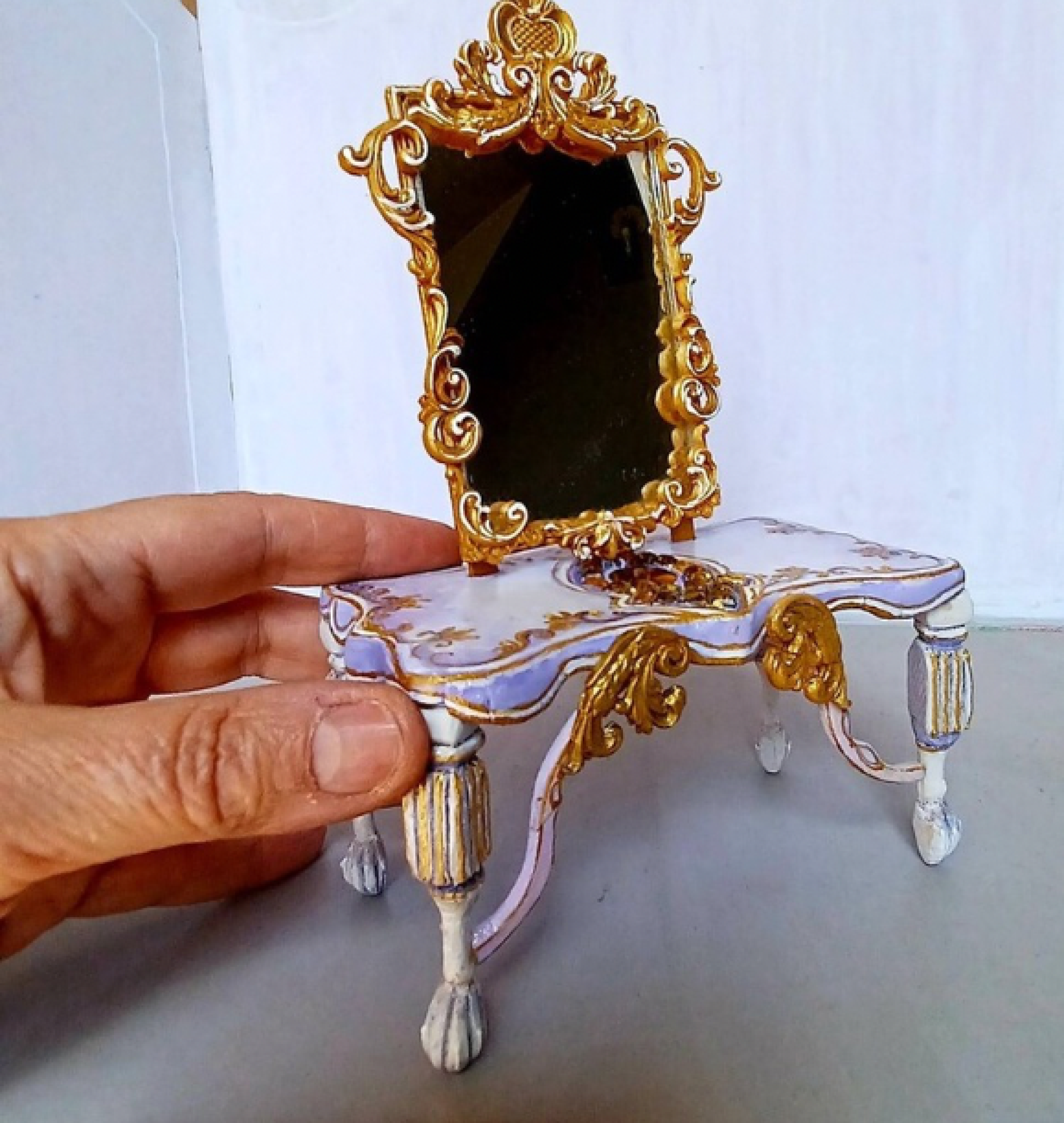 doll vanity