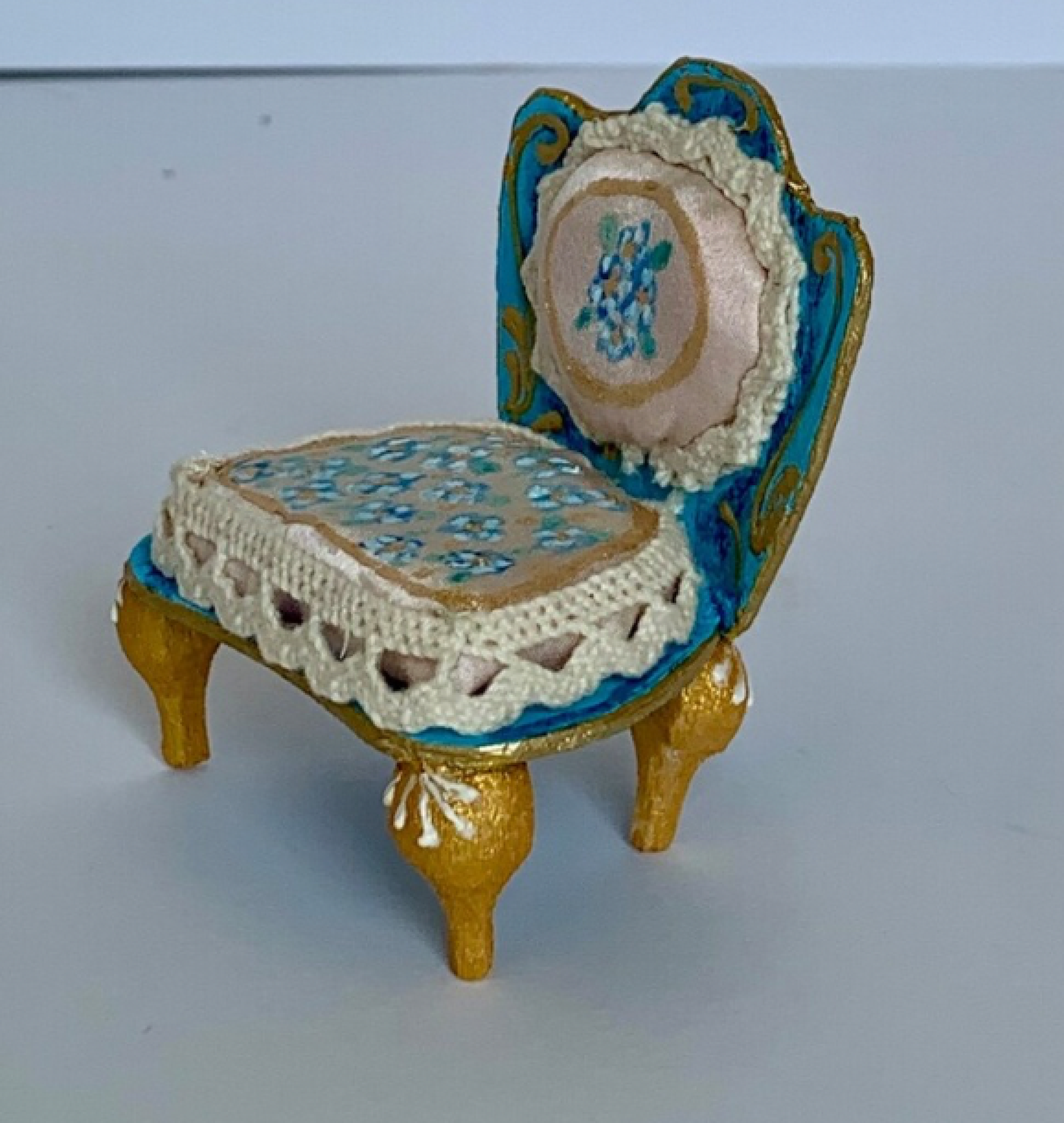 doll vanity