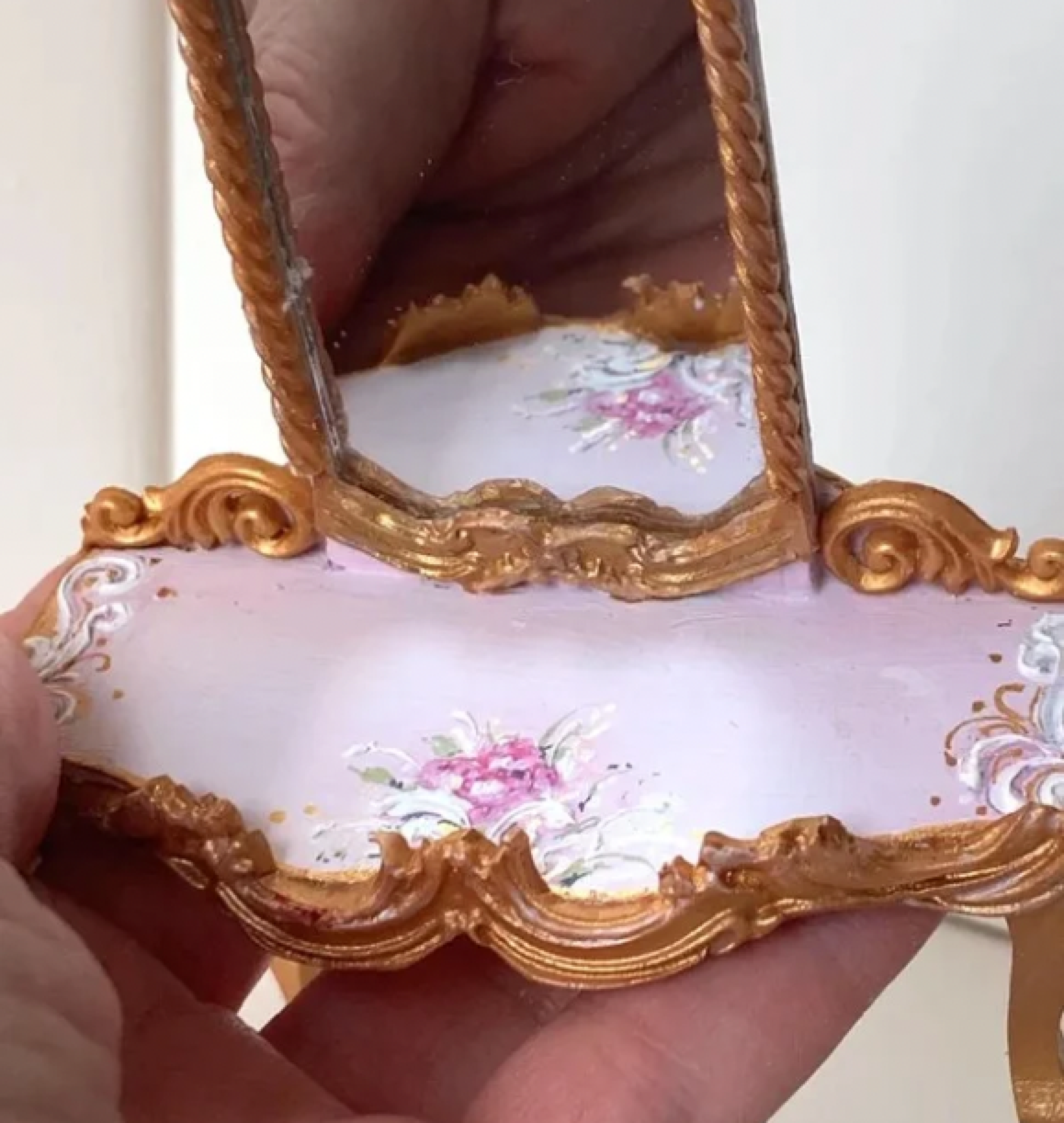 doll vanity