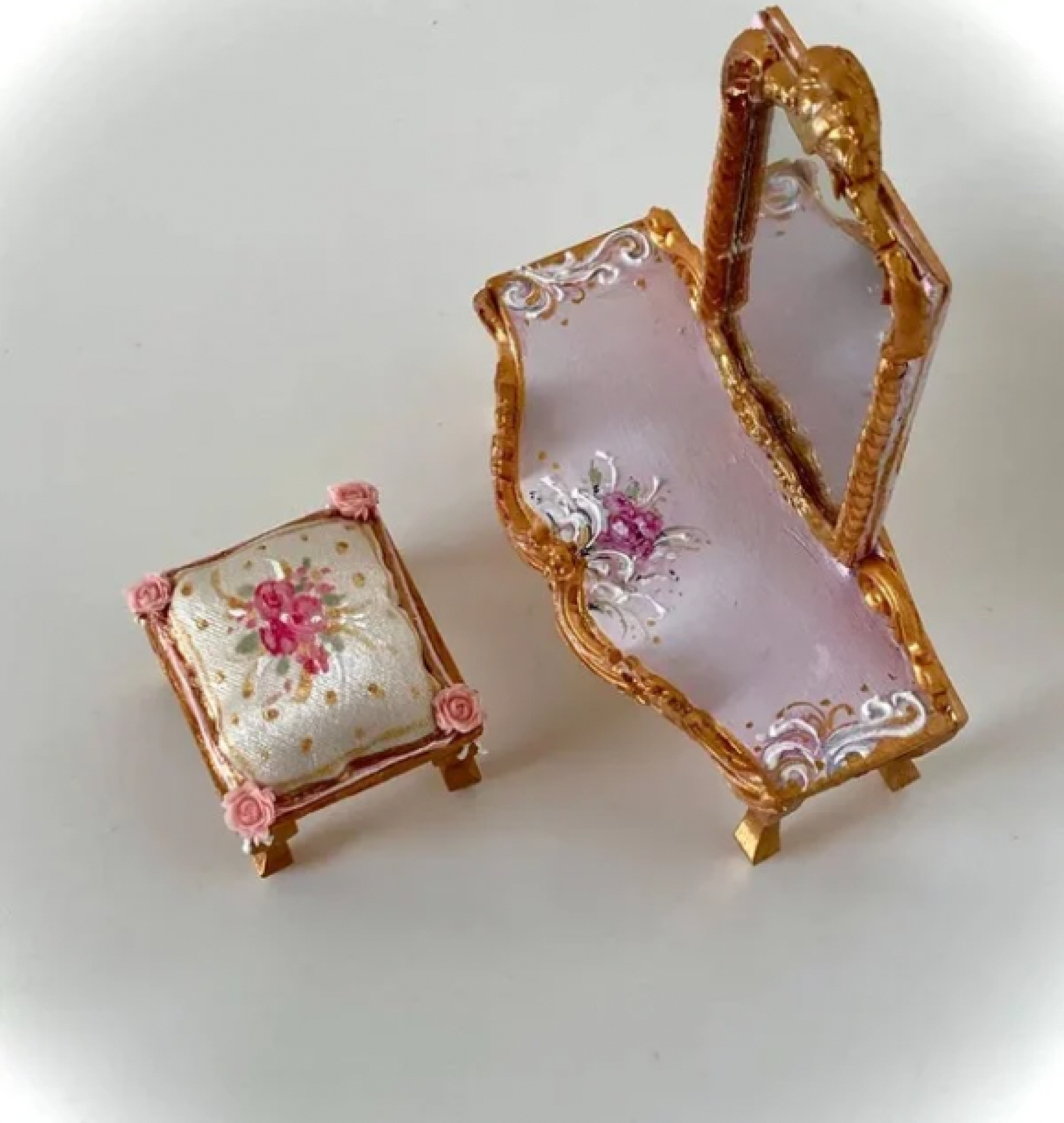 doll vanity