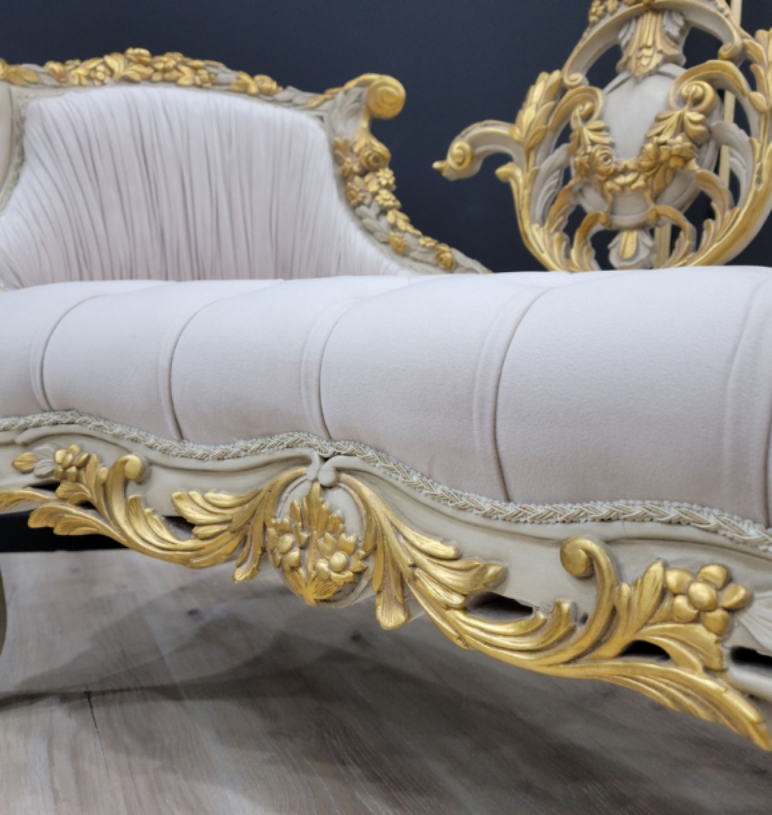 pearl  settee