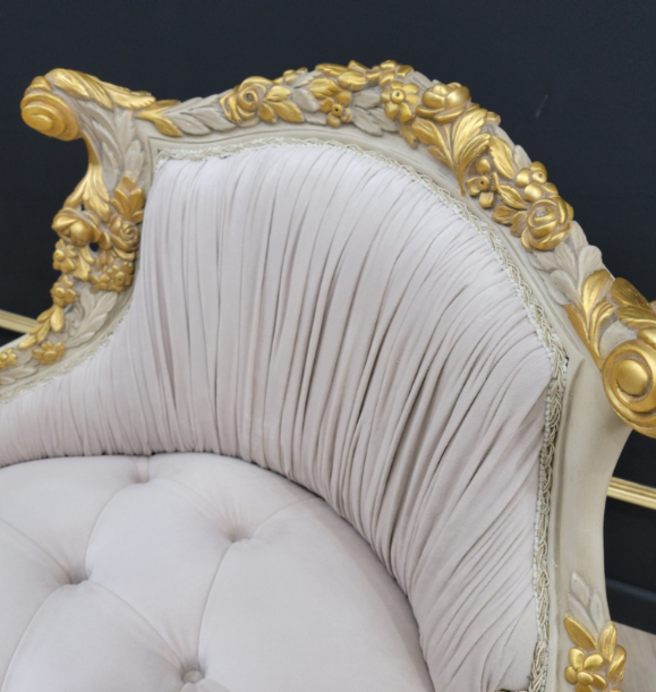 pearl  settee