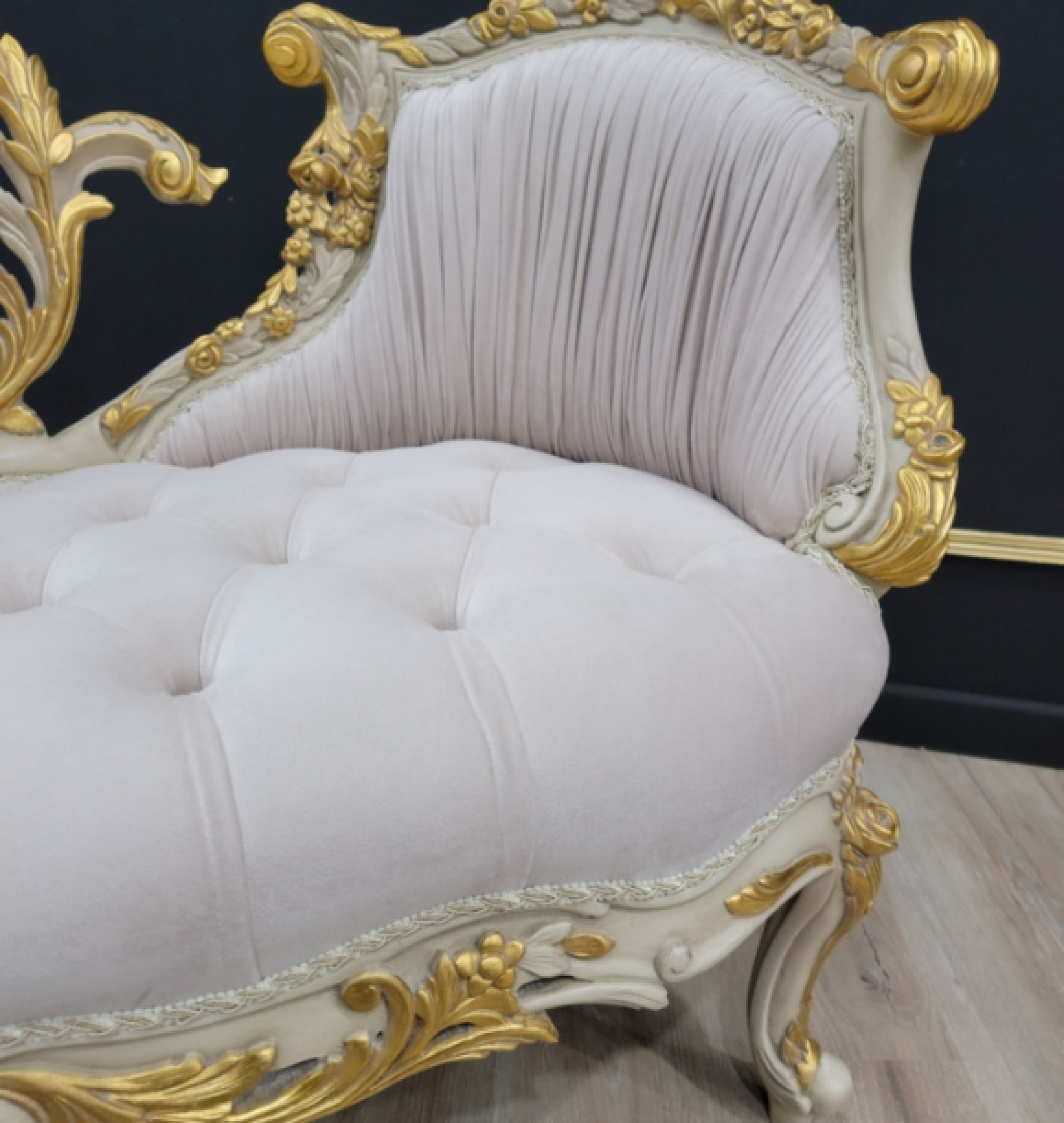 pearl  settee