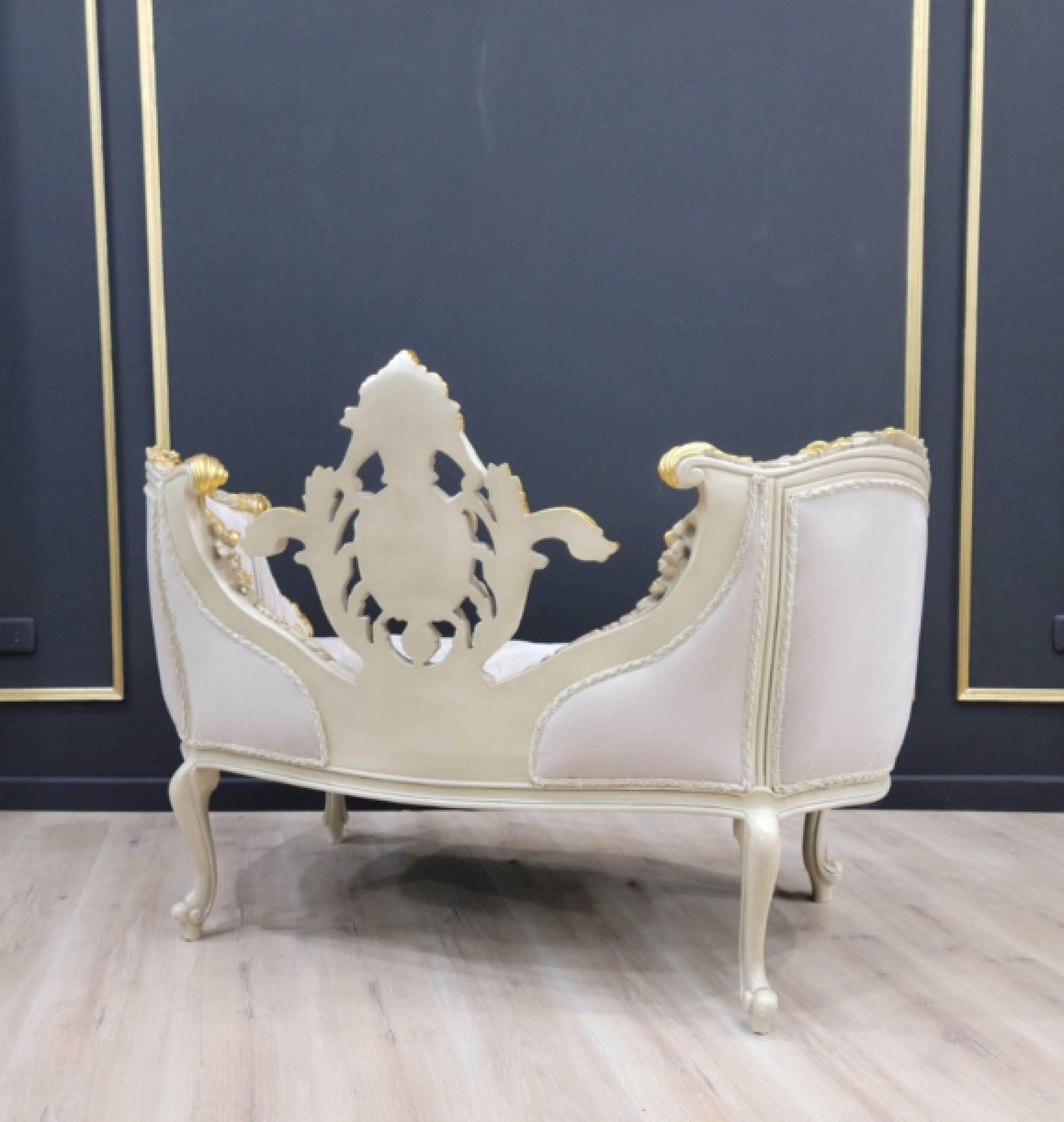 pearl  settee