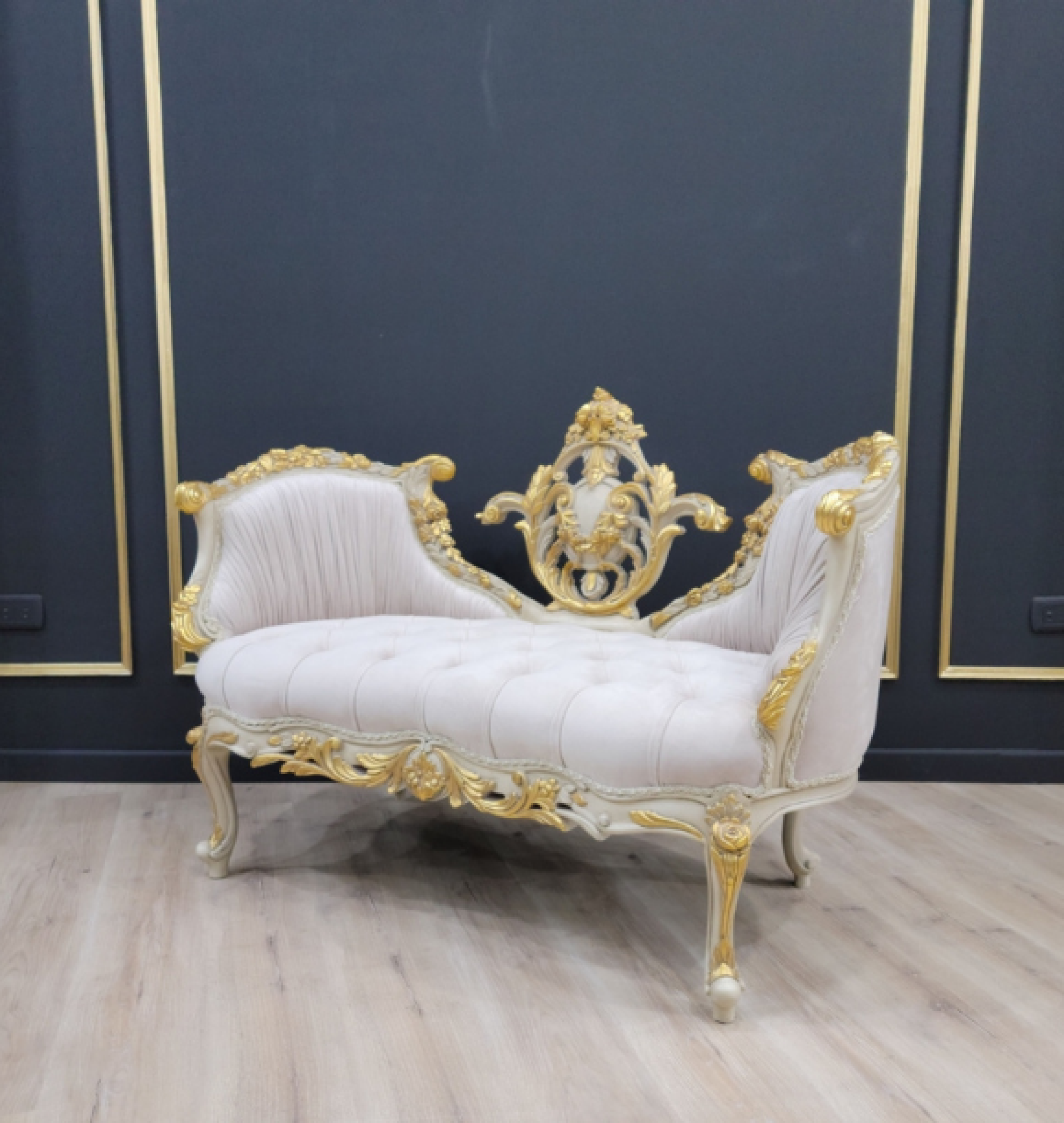 pearl  settee
