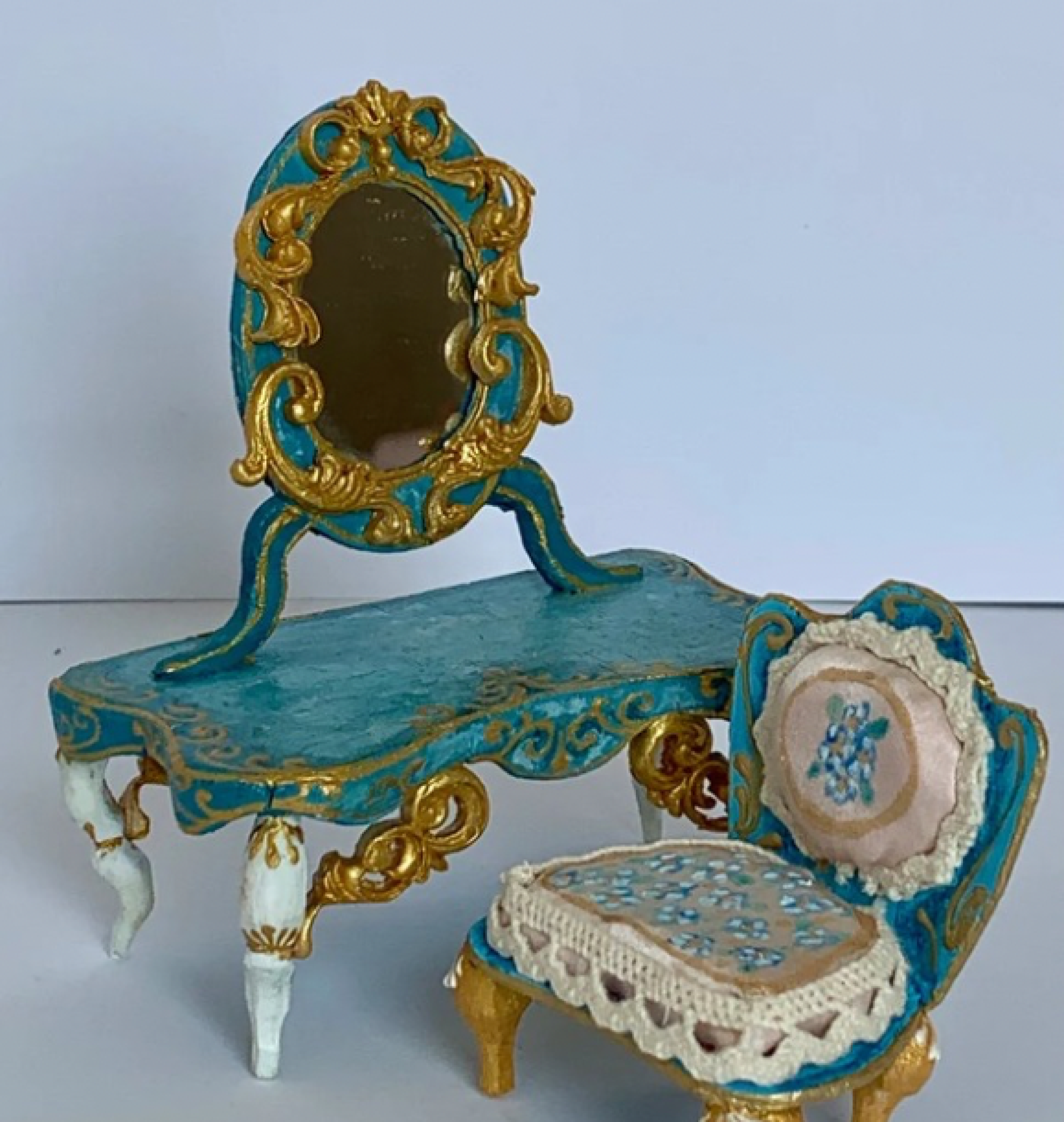 doll vanity