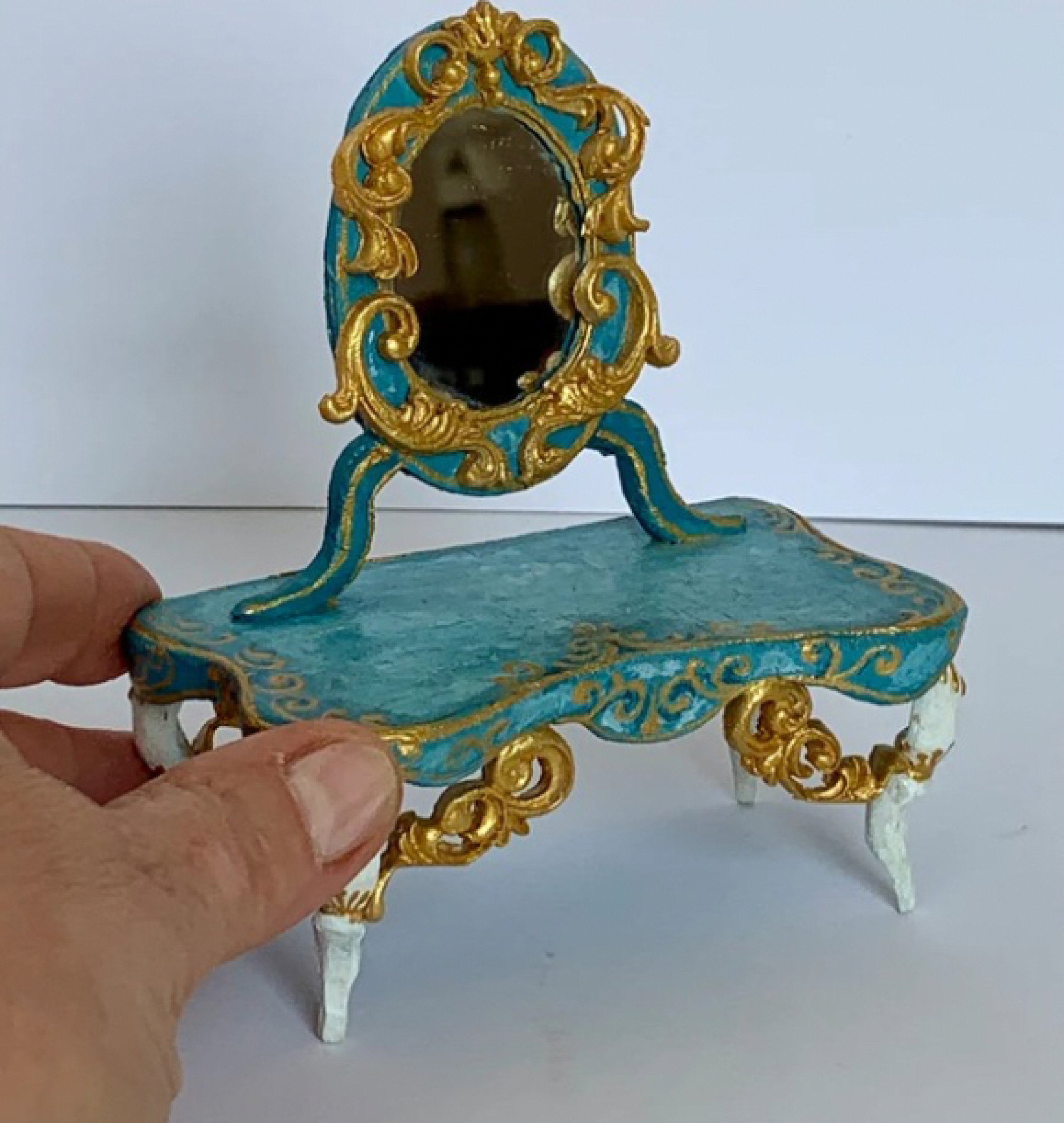 doll vanity