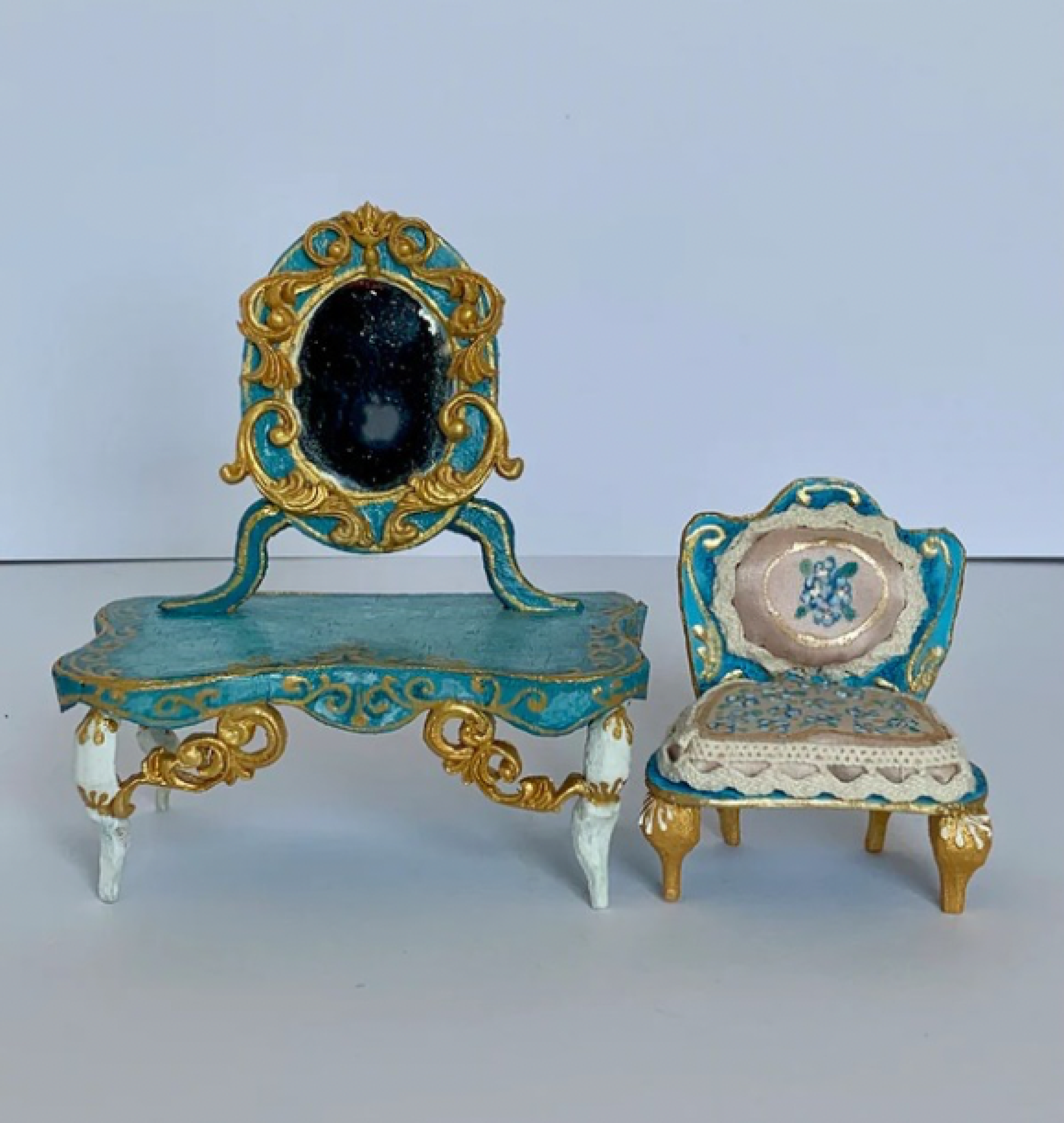 doll vanity