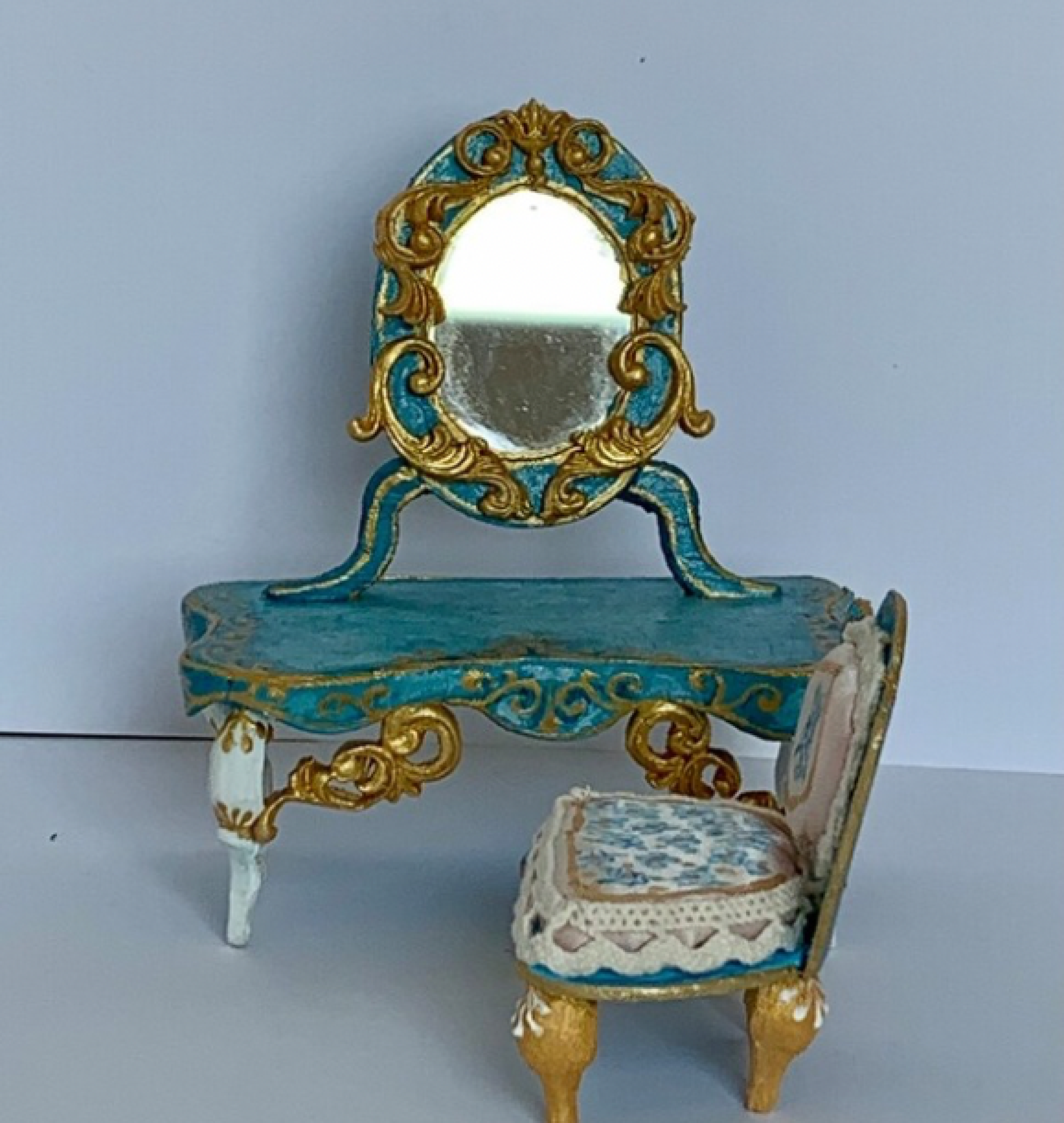 doll vanity