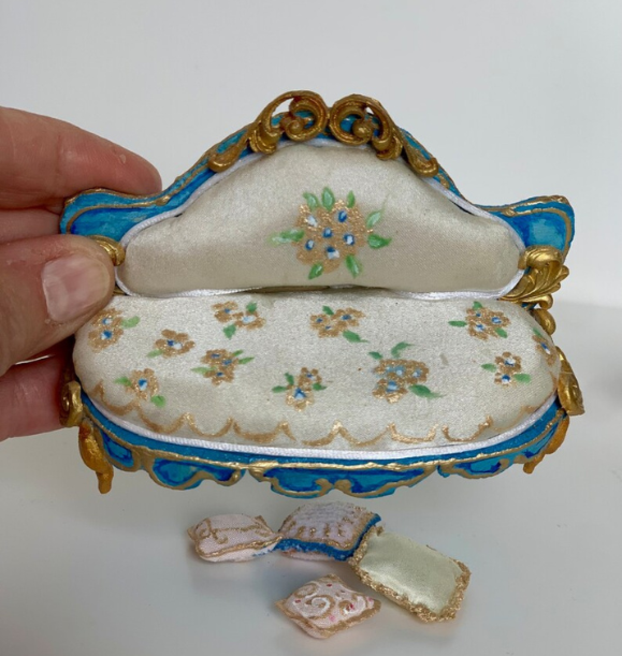 doll set