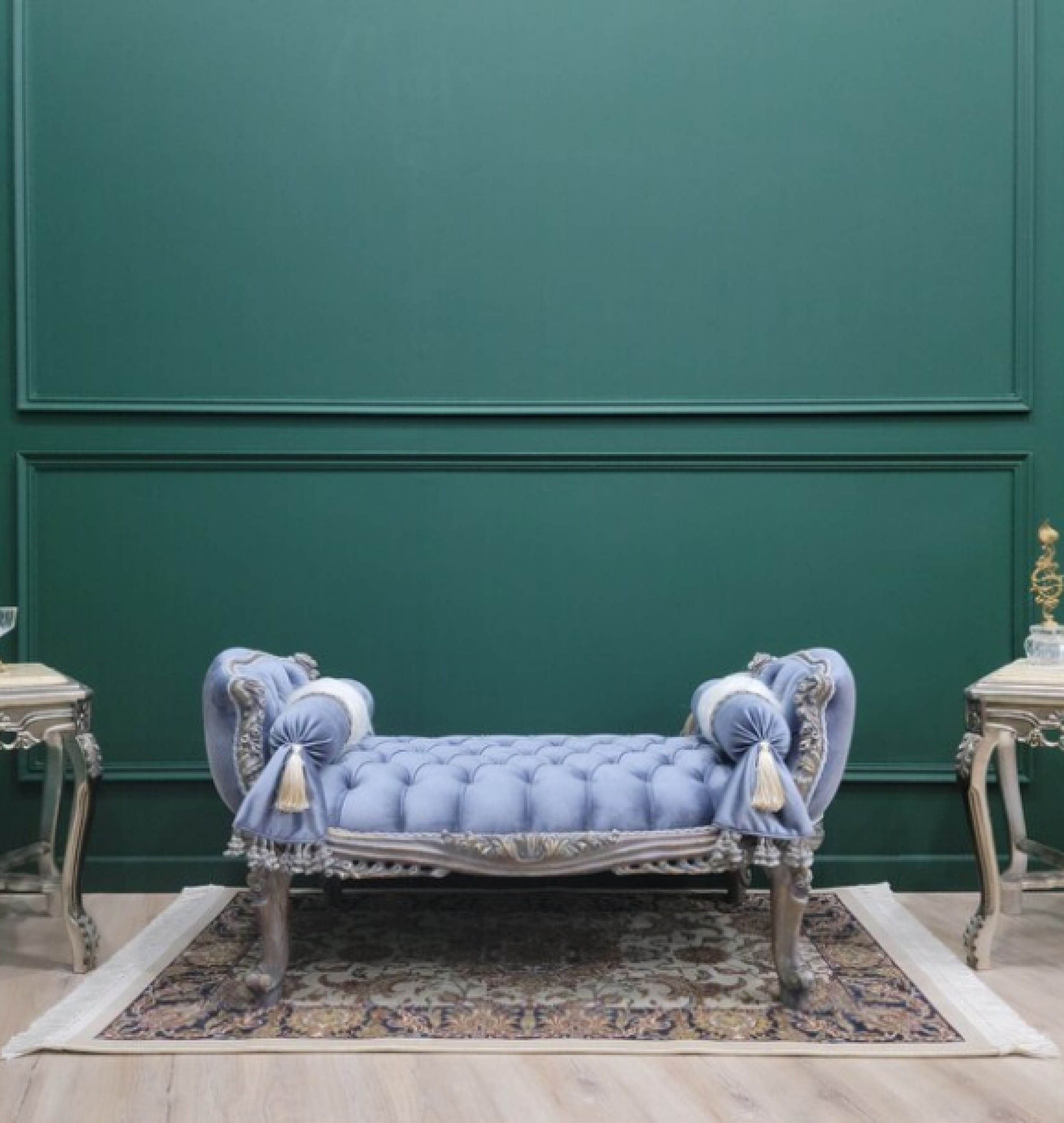sapphire bench