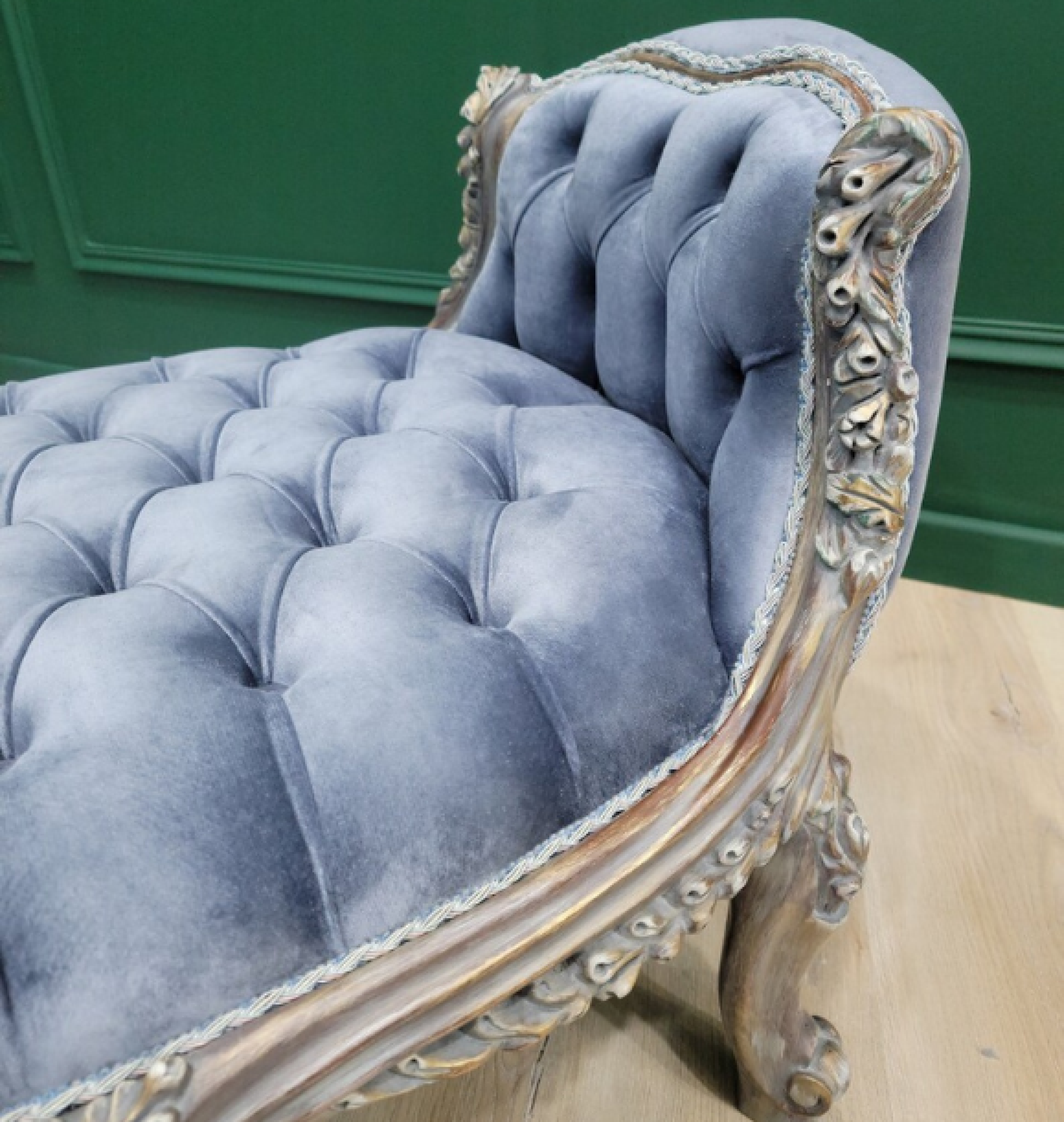 sapphire bench