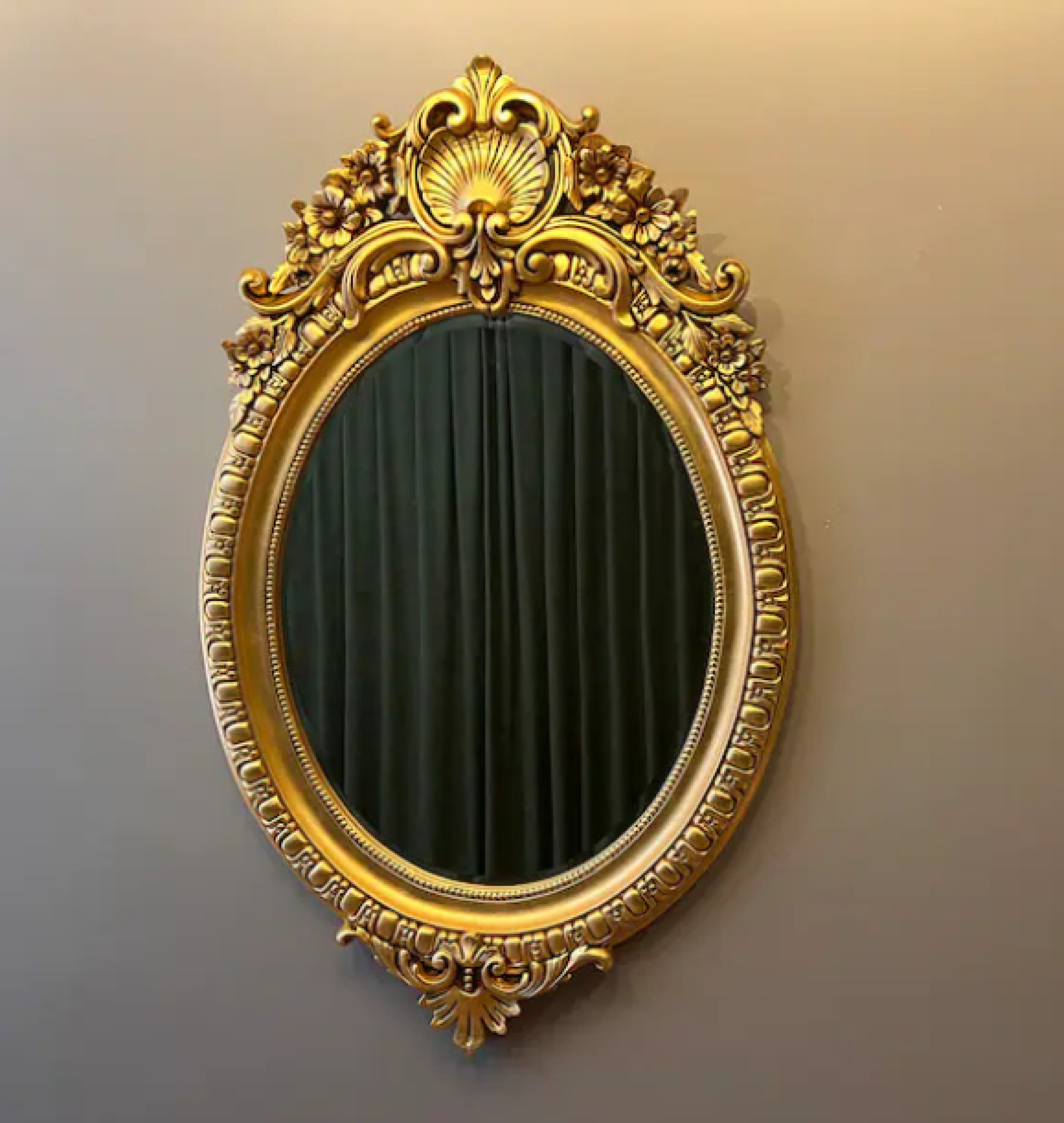 oval mirror