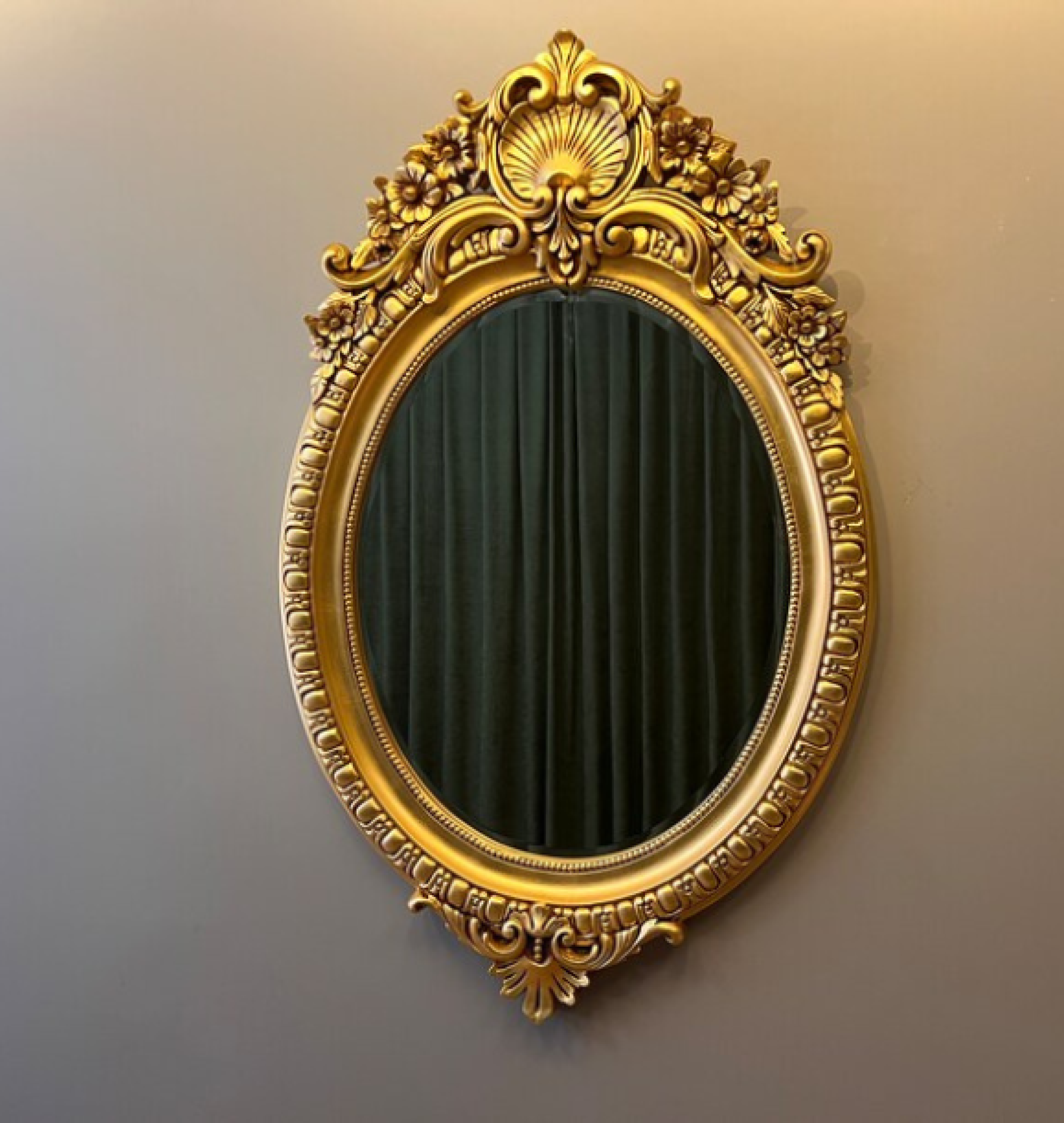 oval mirror
