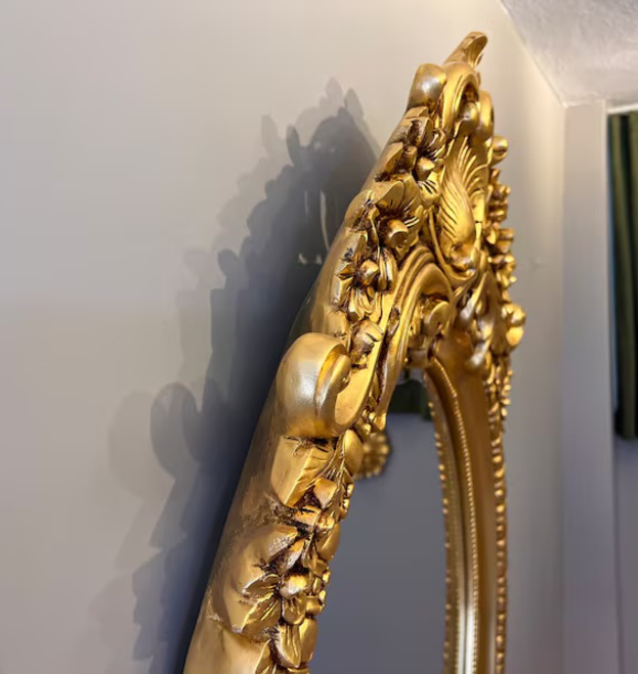 oval mirror
