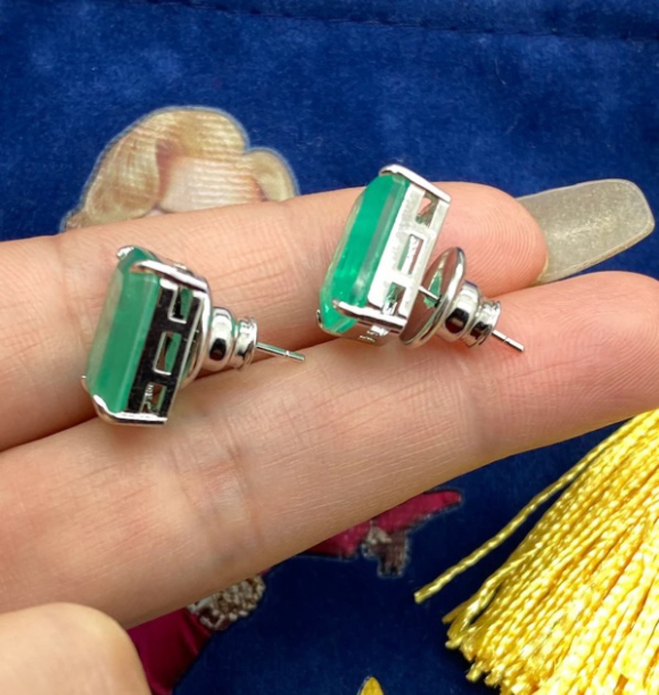 emerald earrings