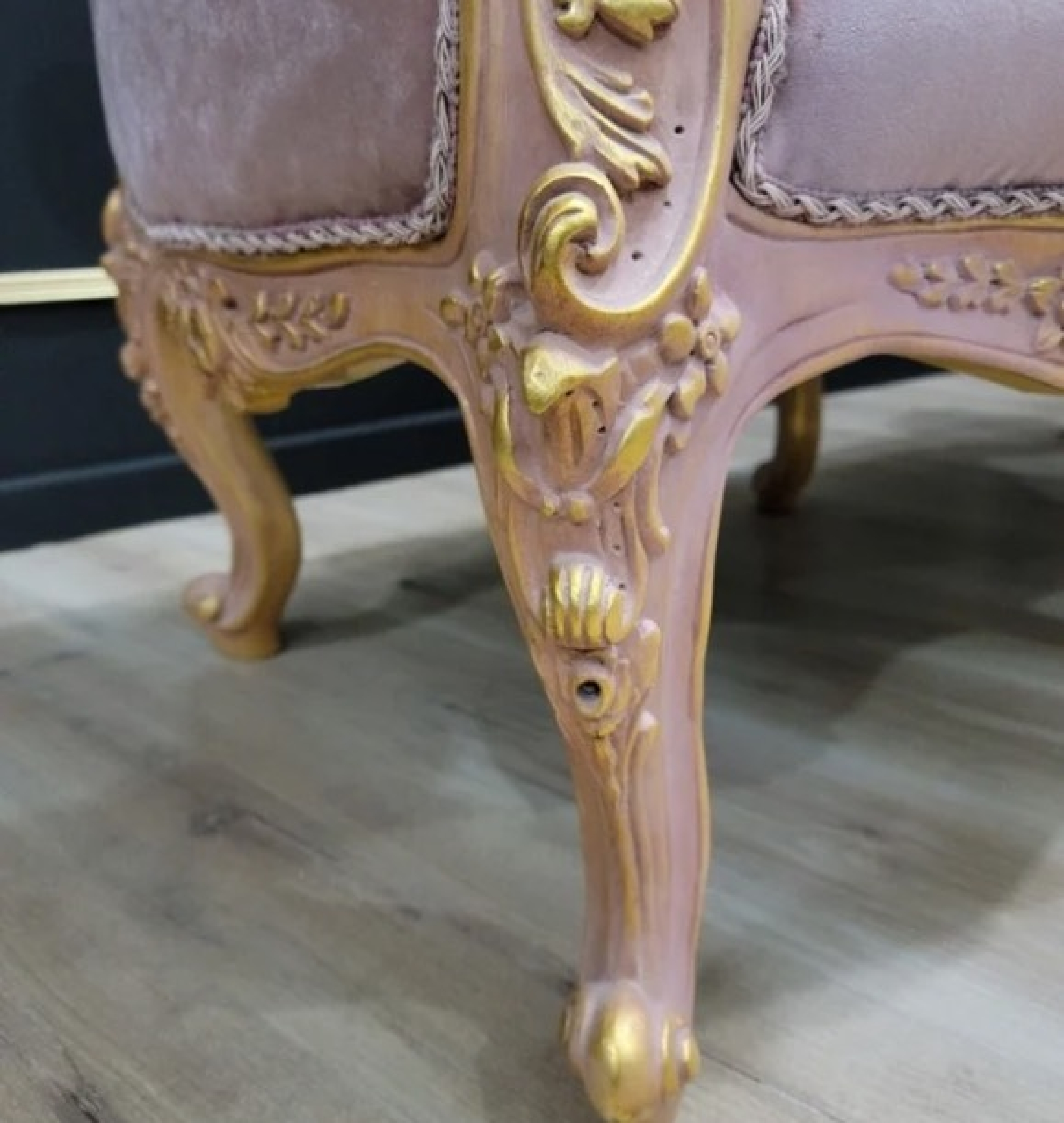 rose bench