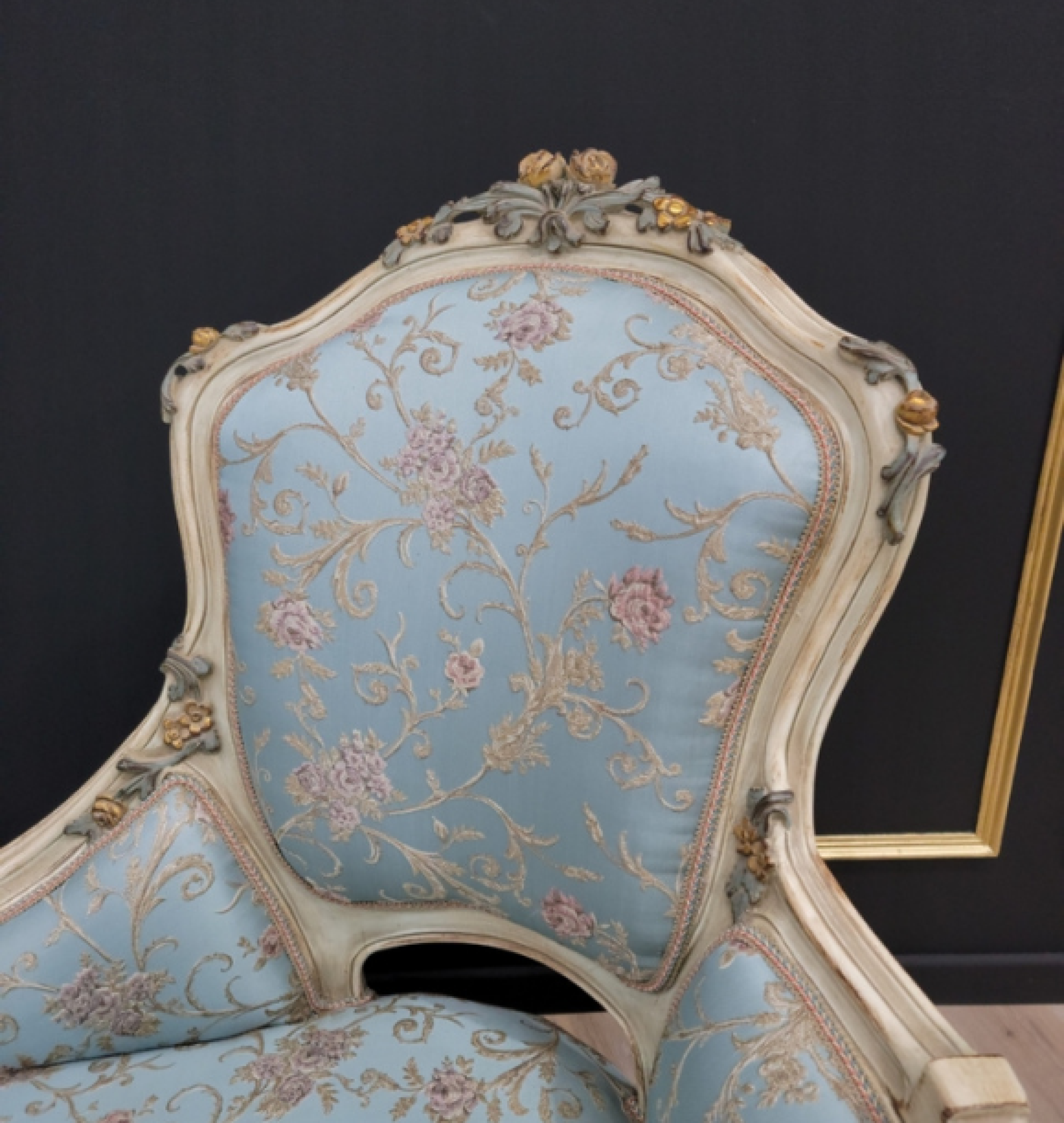 powder chaise
