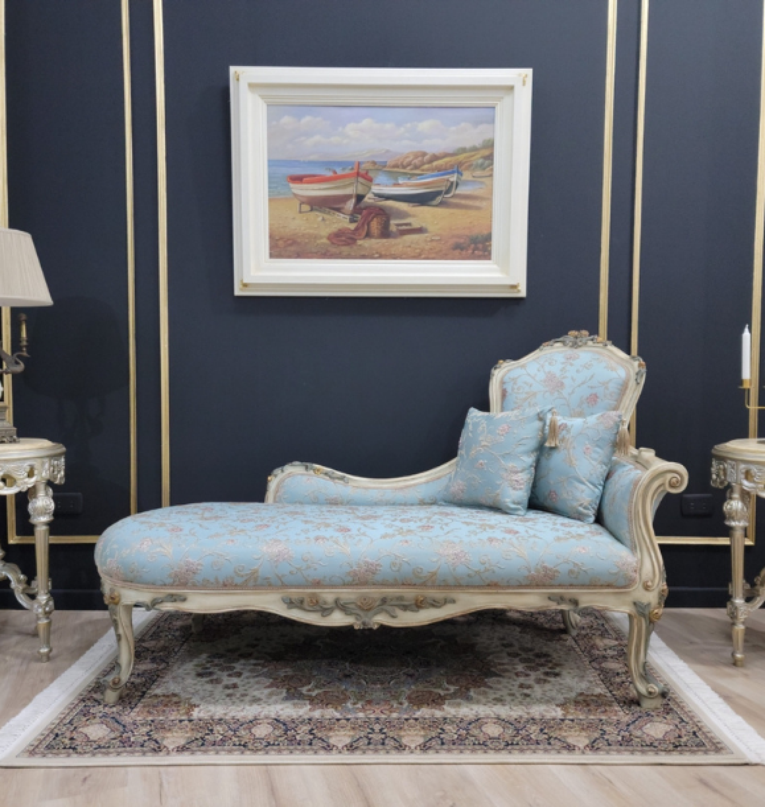 powder chaise