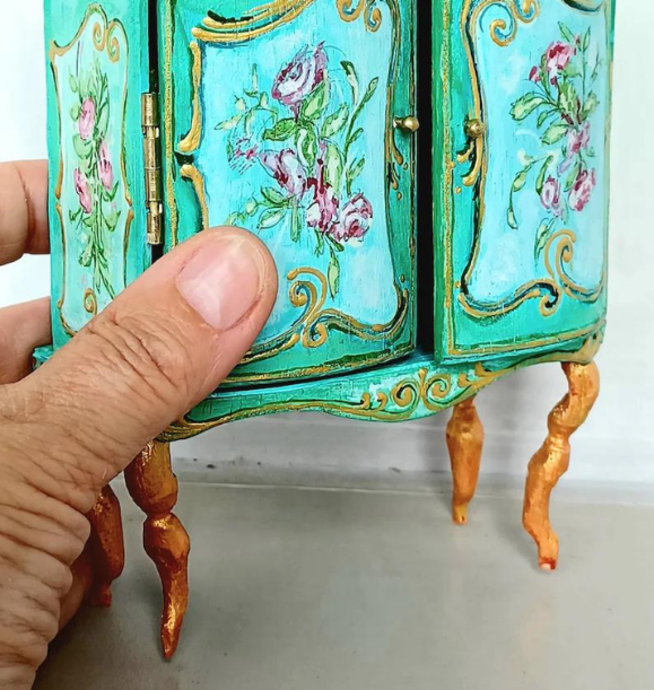 doll chest