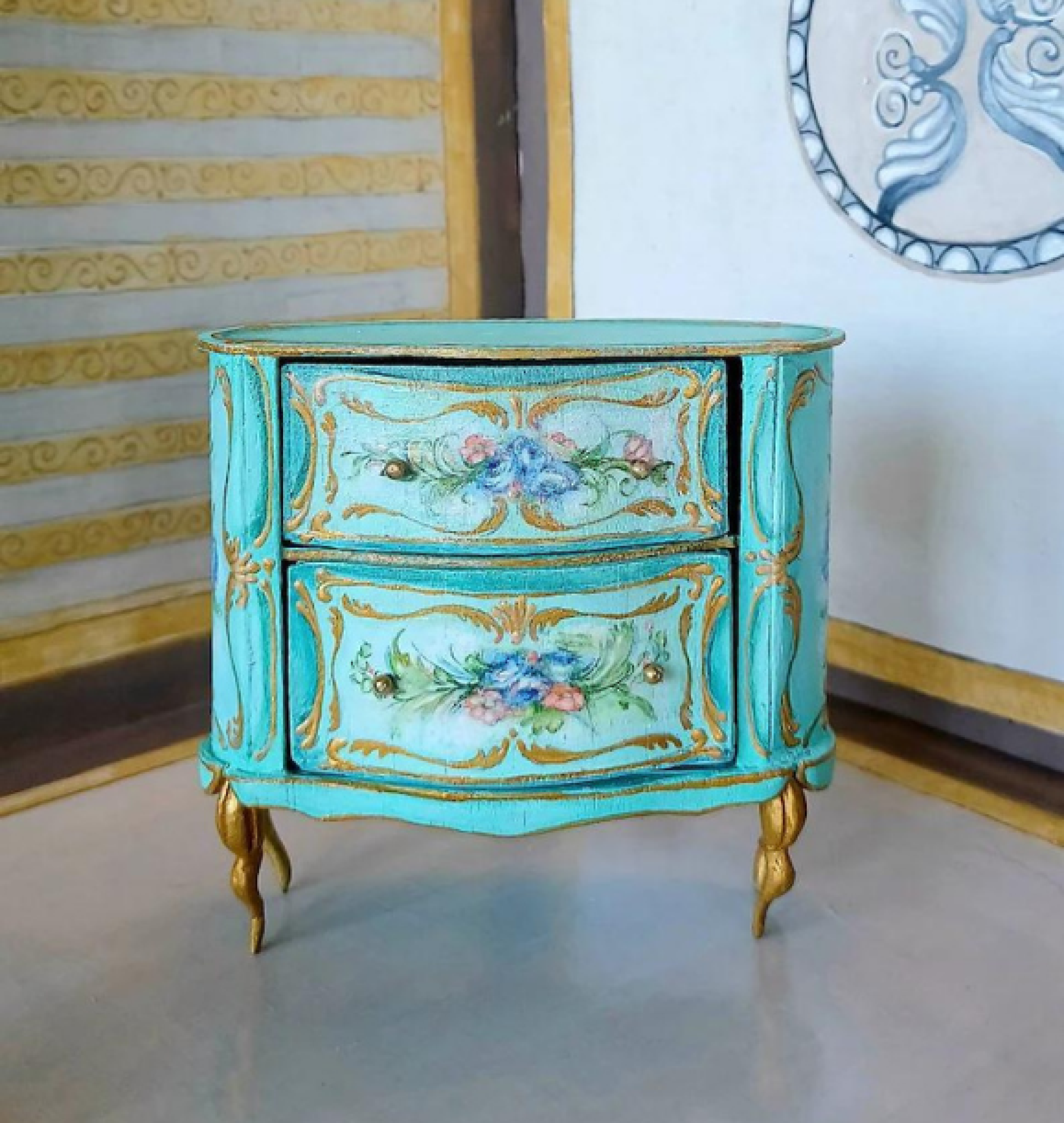 doll chest