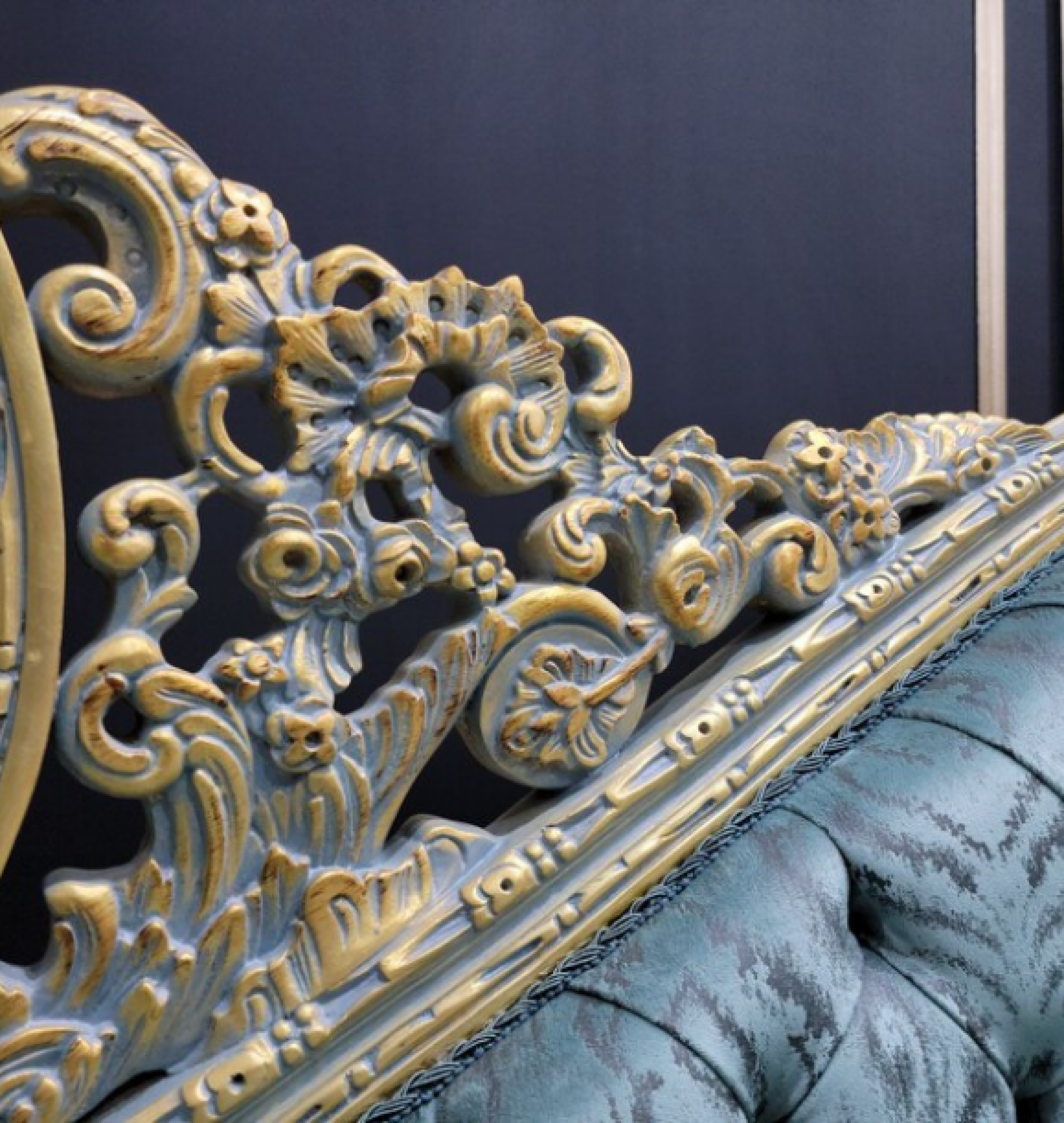powder chaise