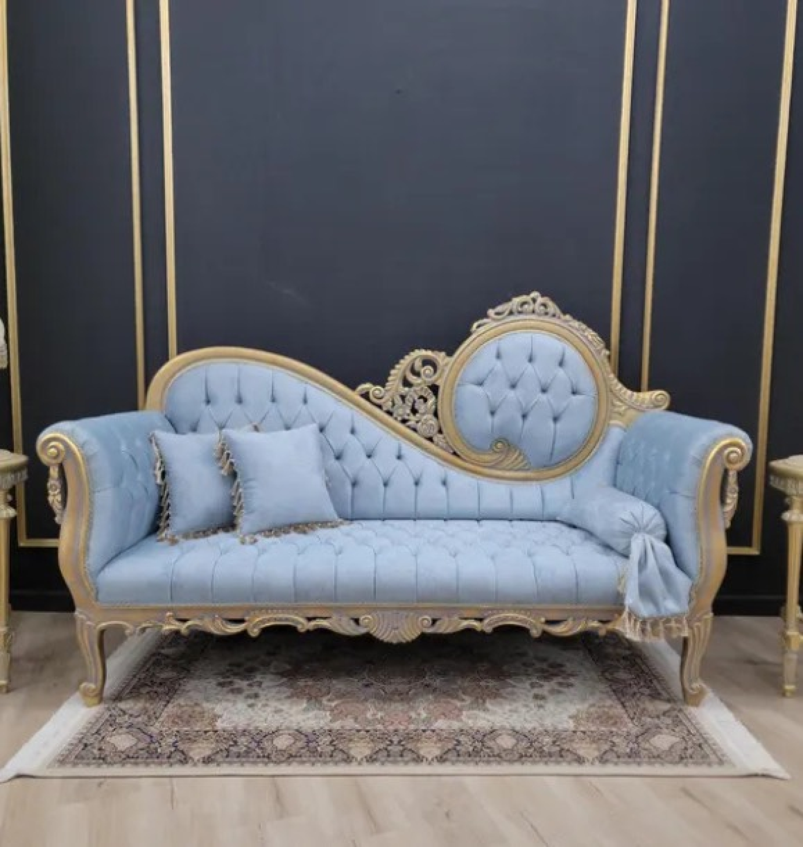 powder chaise