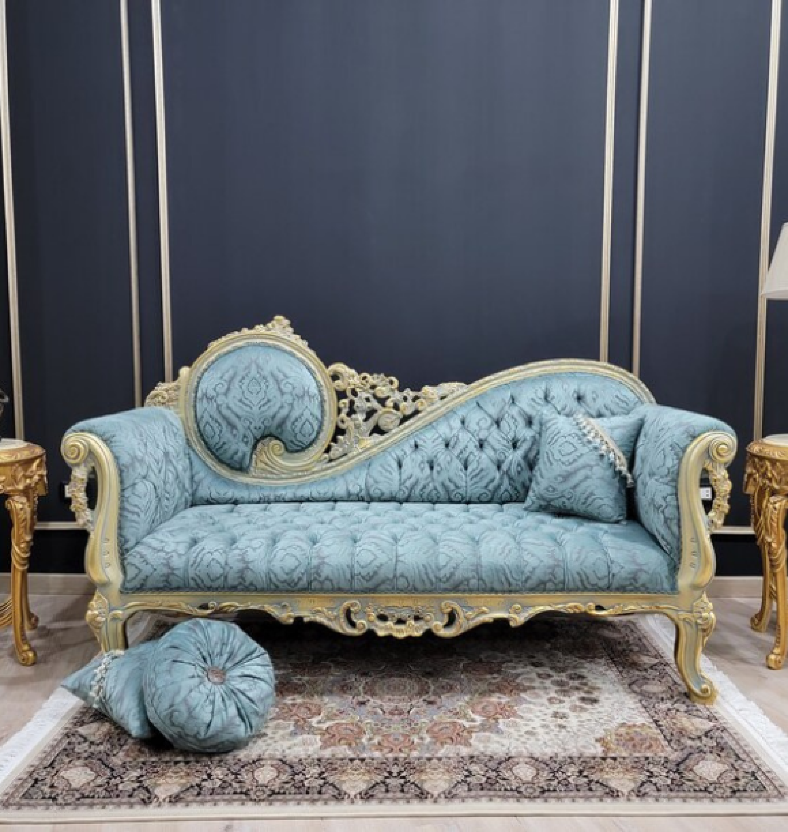 powder chaise
