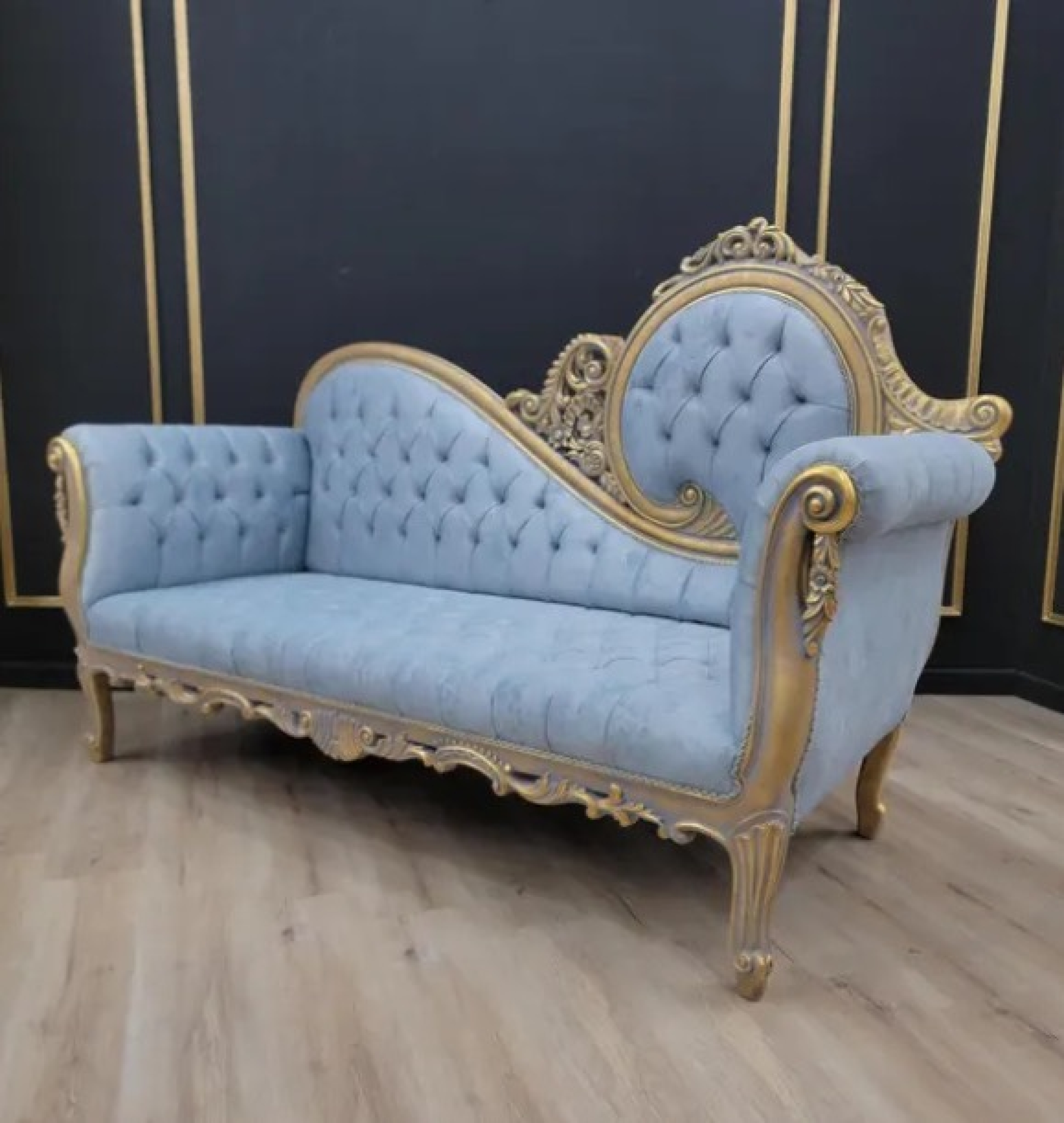 powder chaise