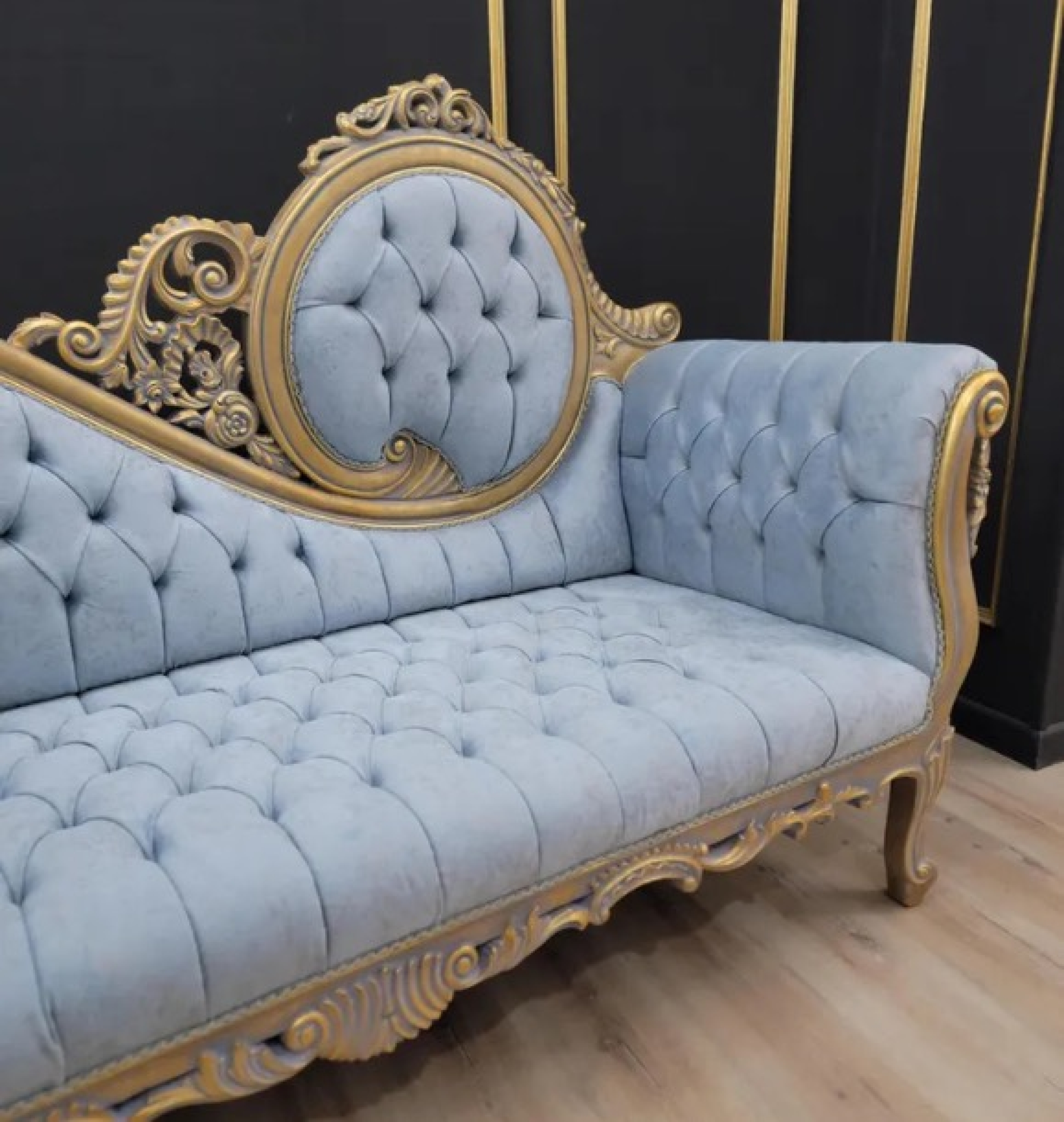 powder chaise