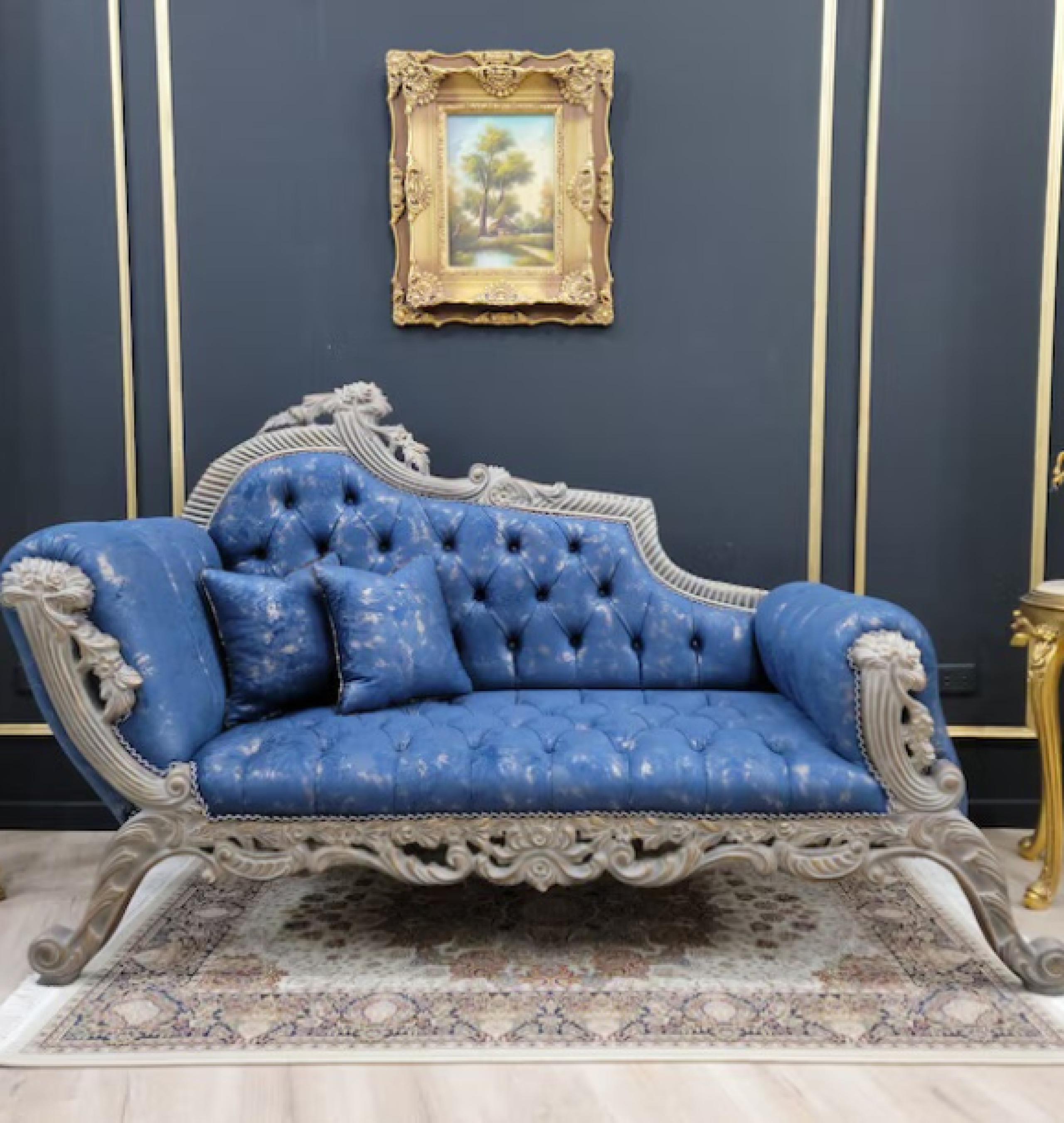 sapphire chaise