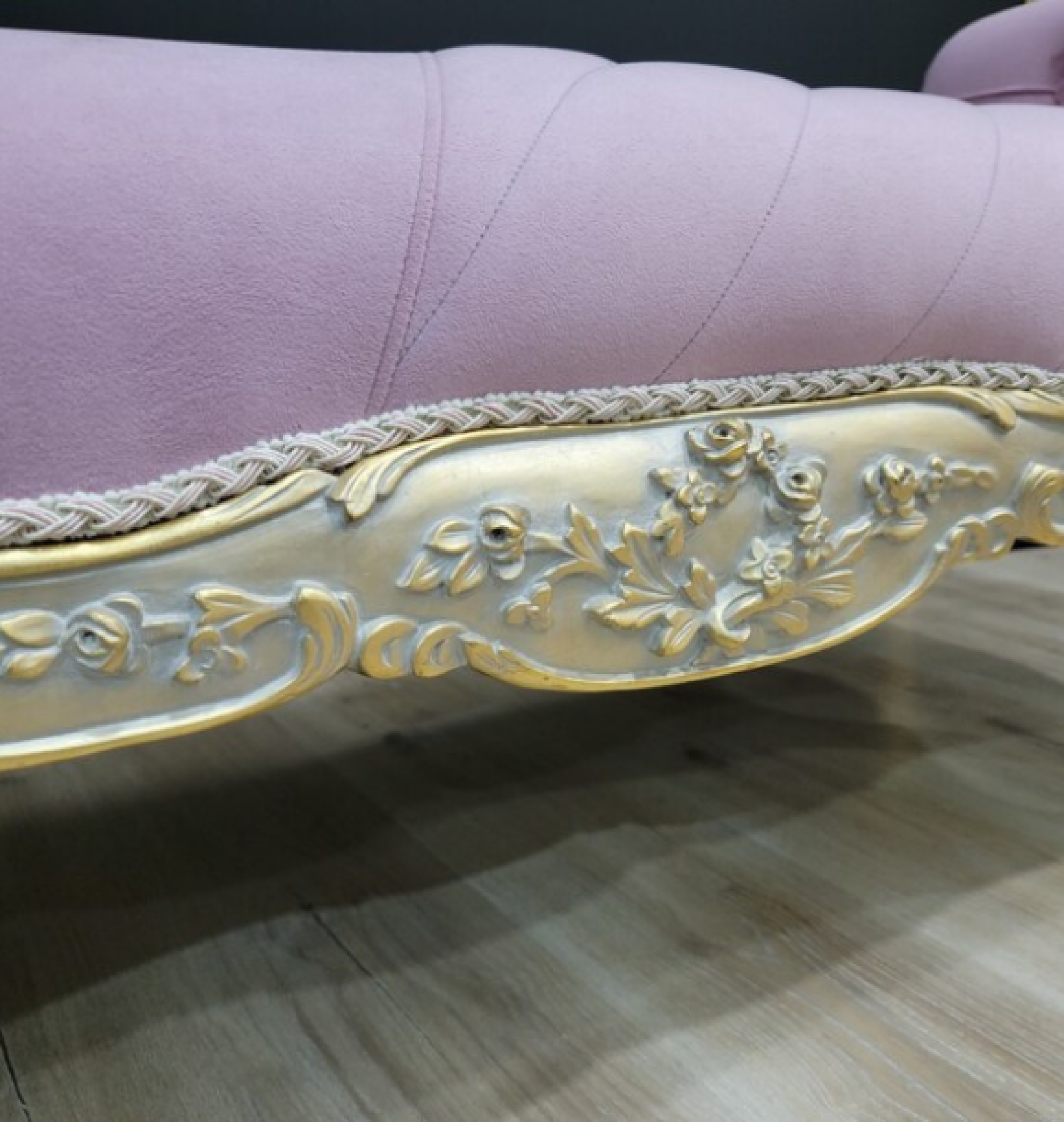 fushia bench