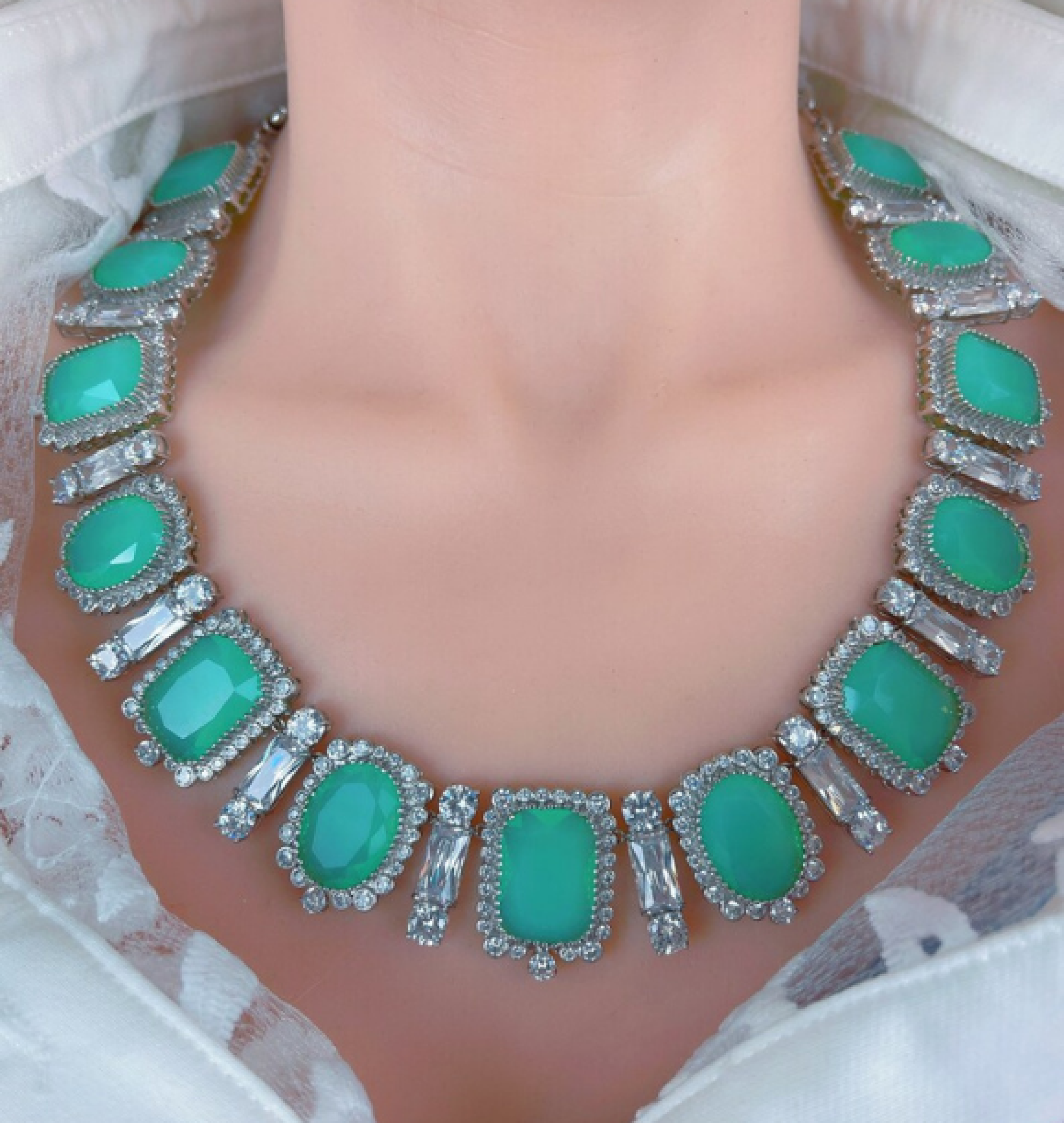 emerald choker