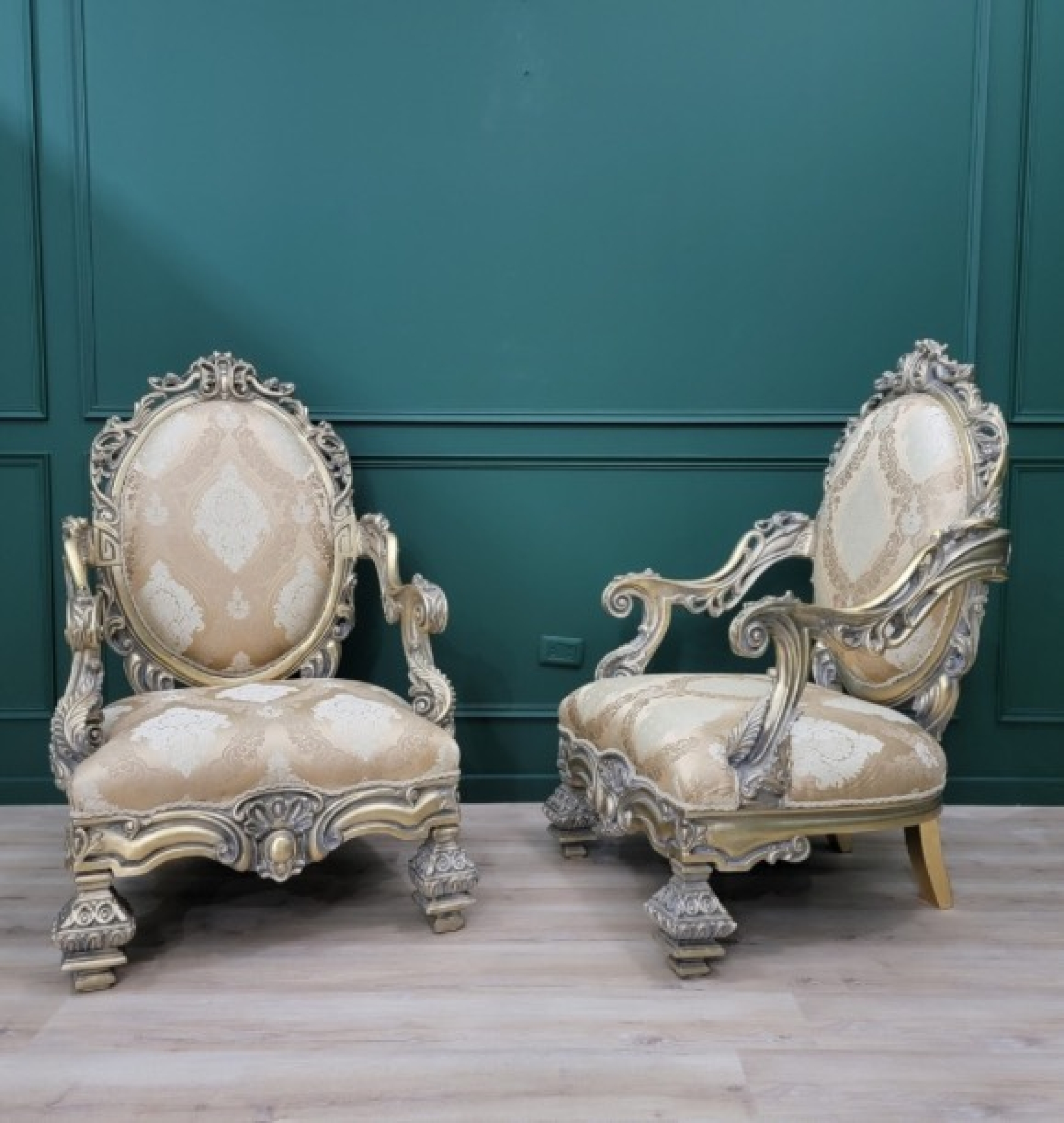 damask thrones