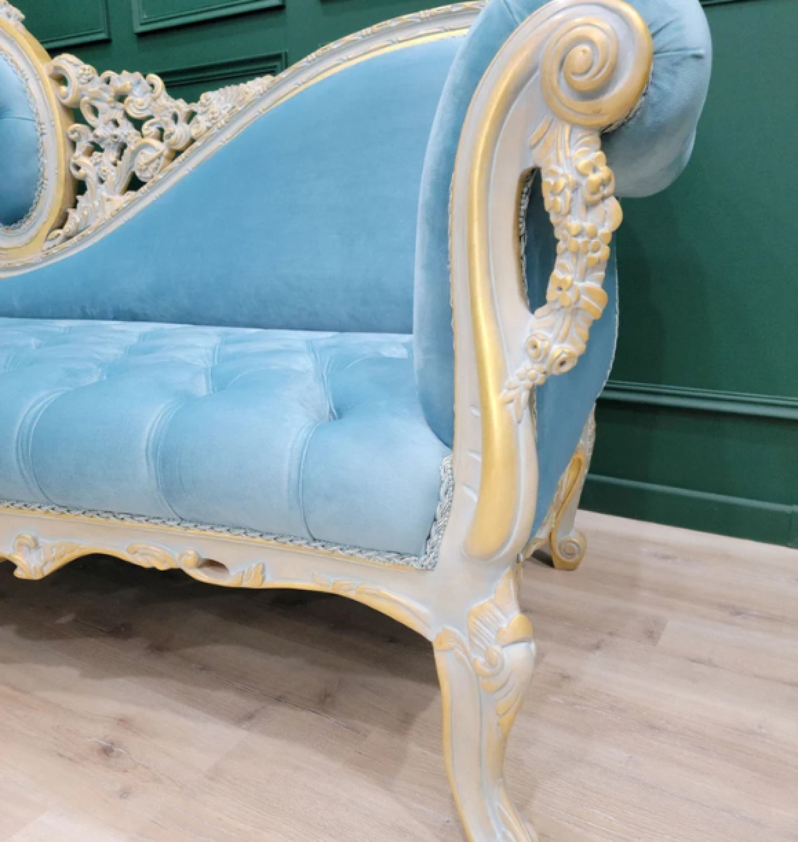 sky chaise