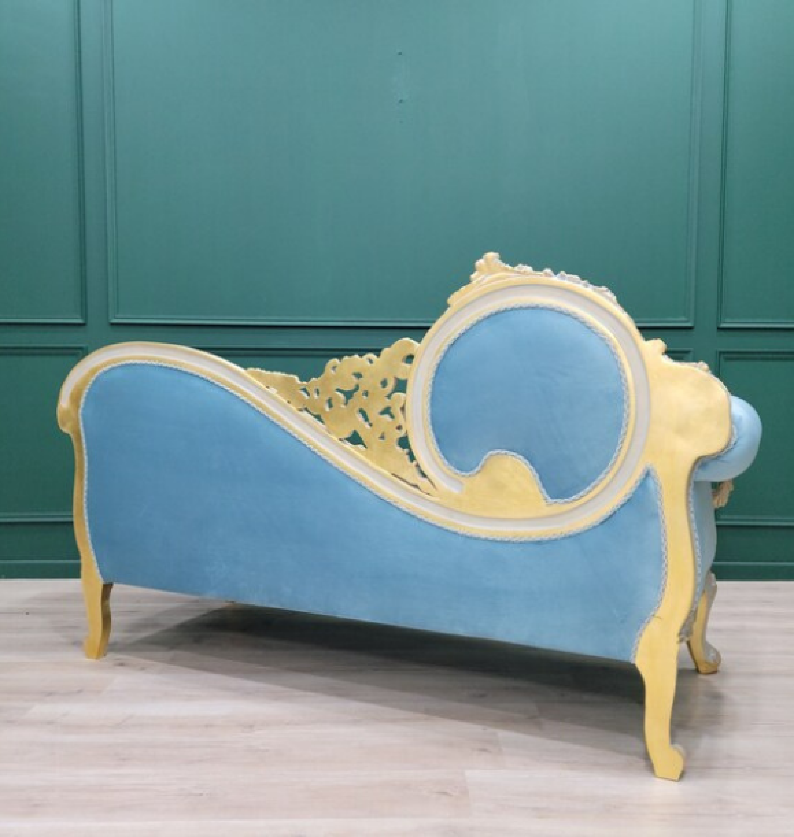 sky chaise