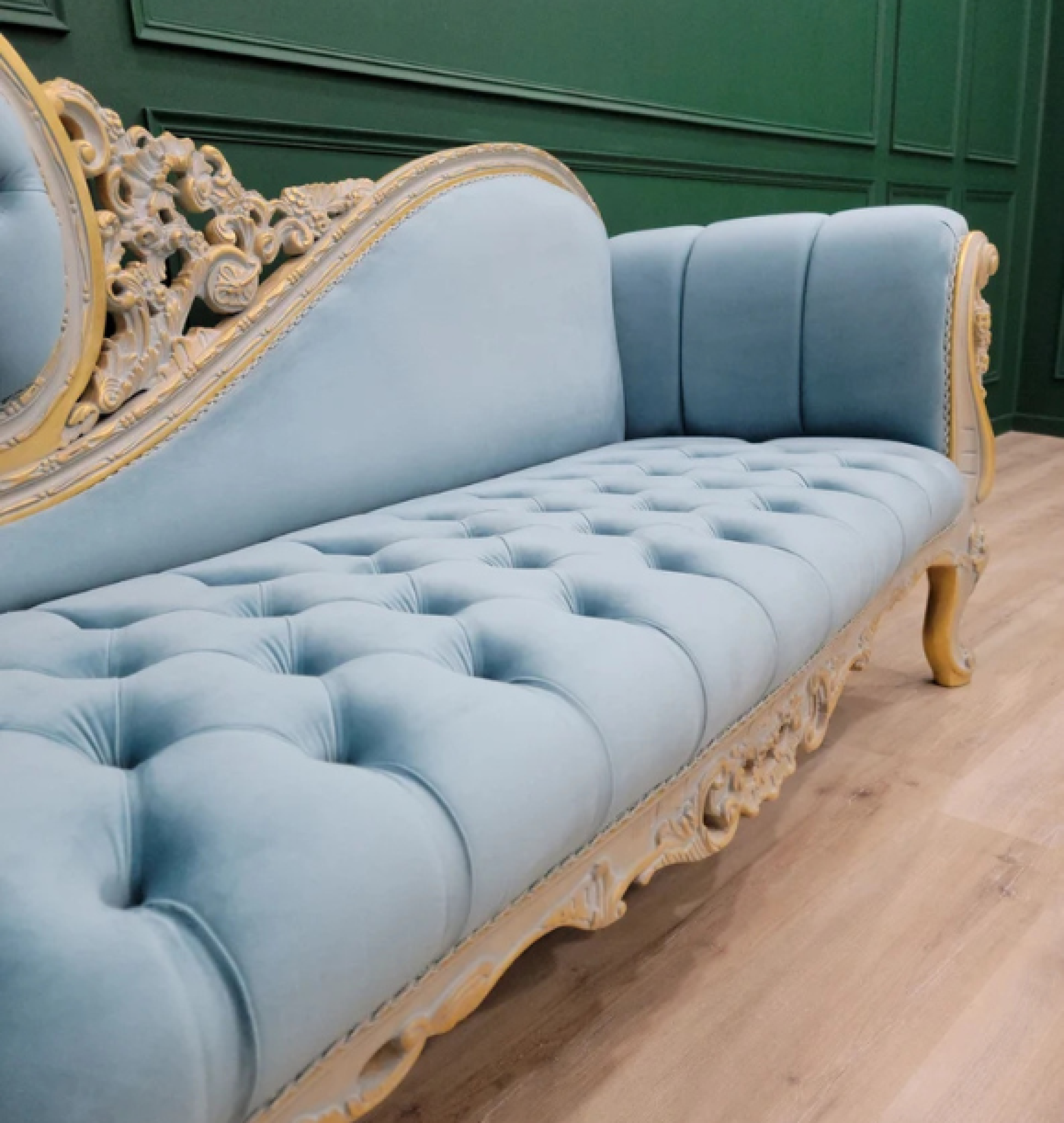 sky chaise