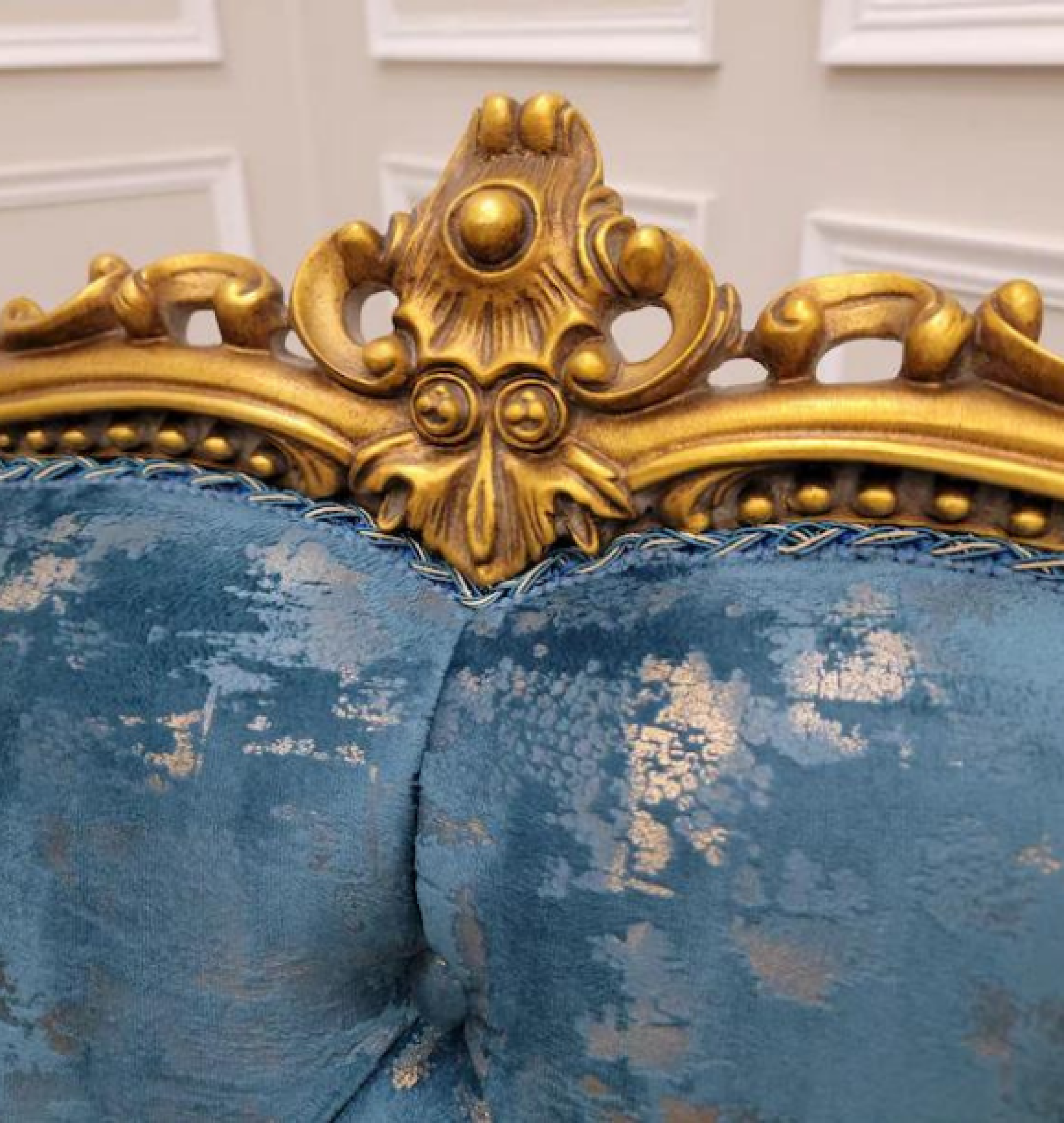 sapphire thrones