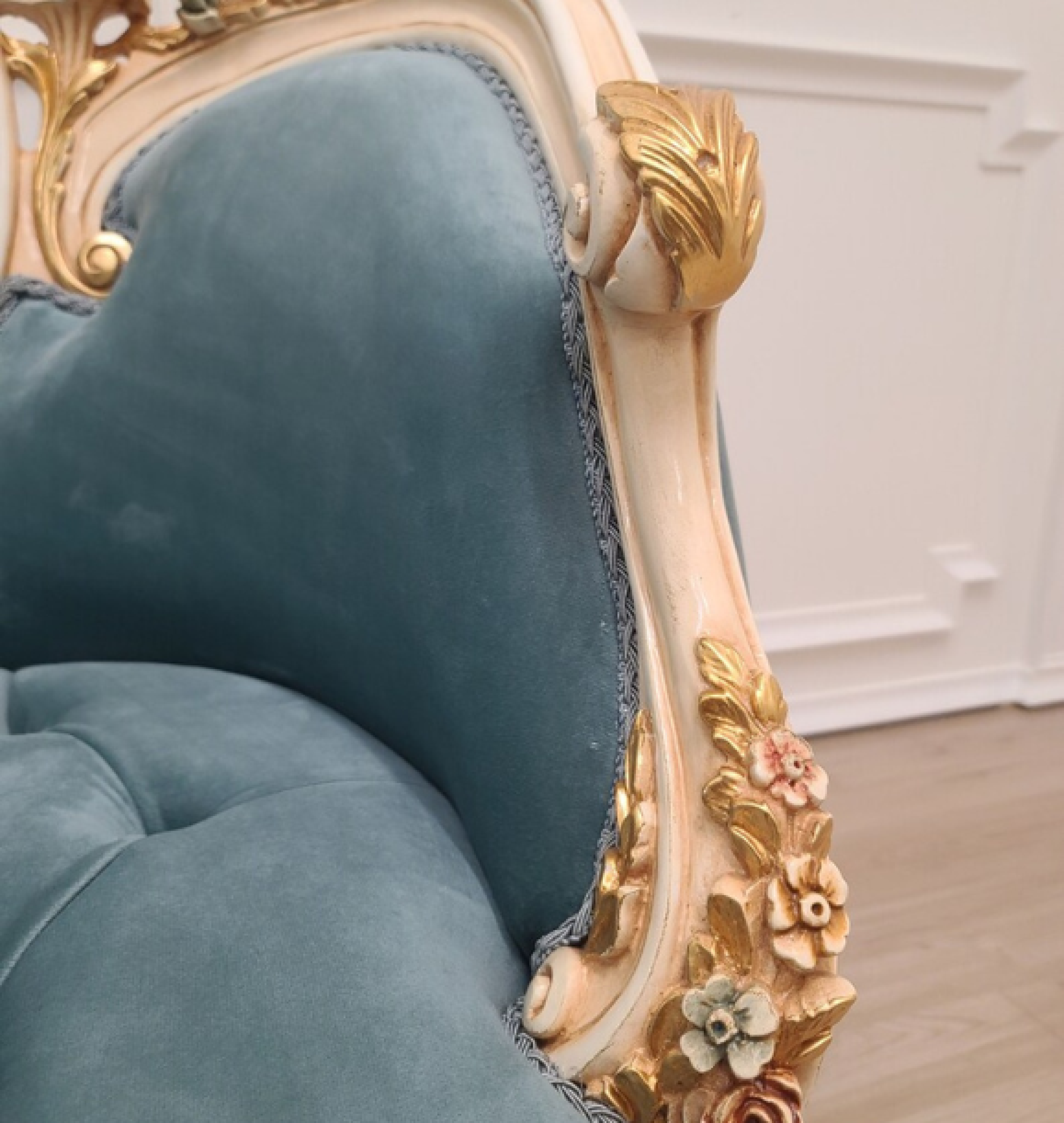 sky settee