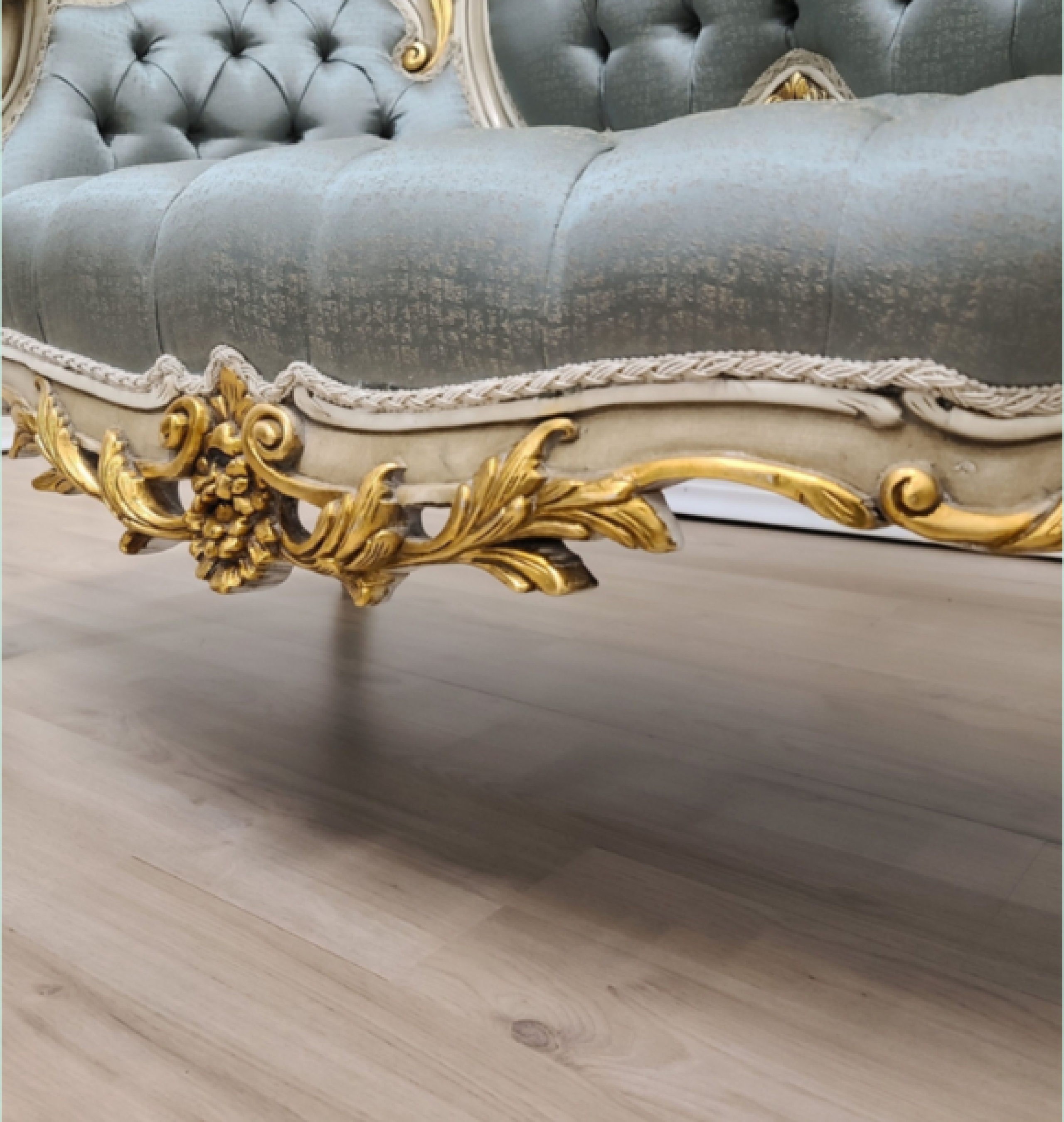 mist settee