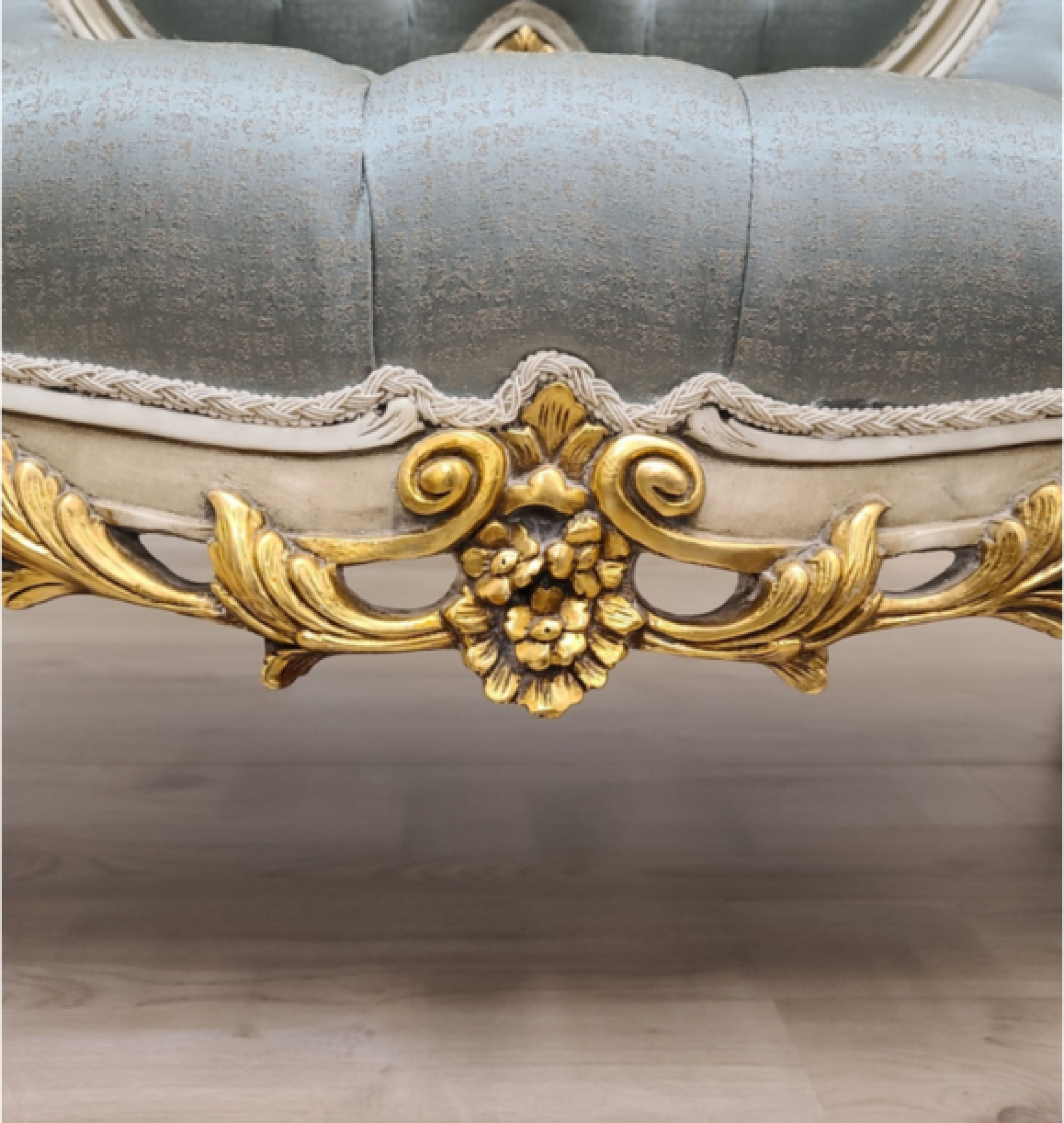 mist settee