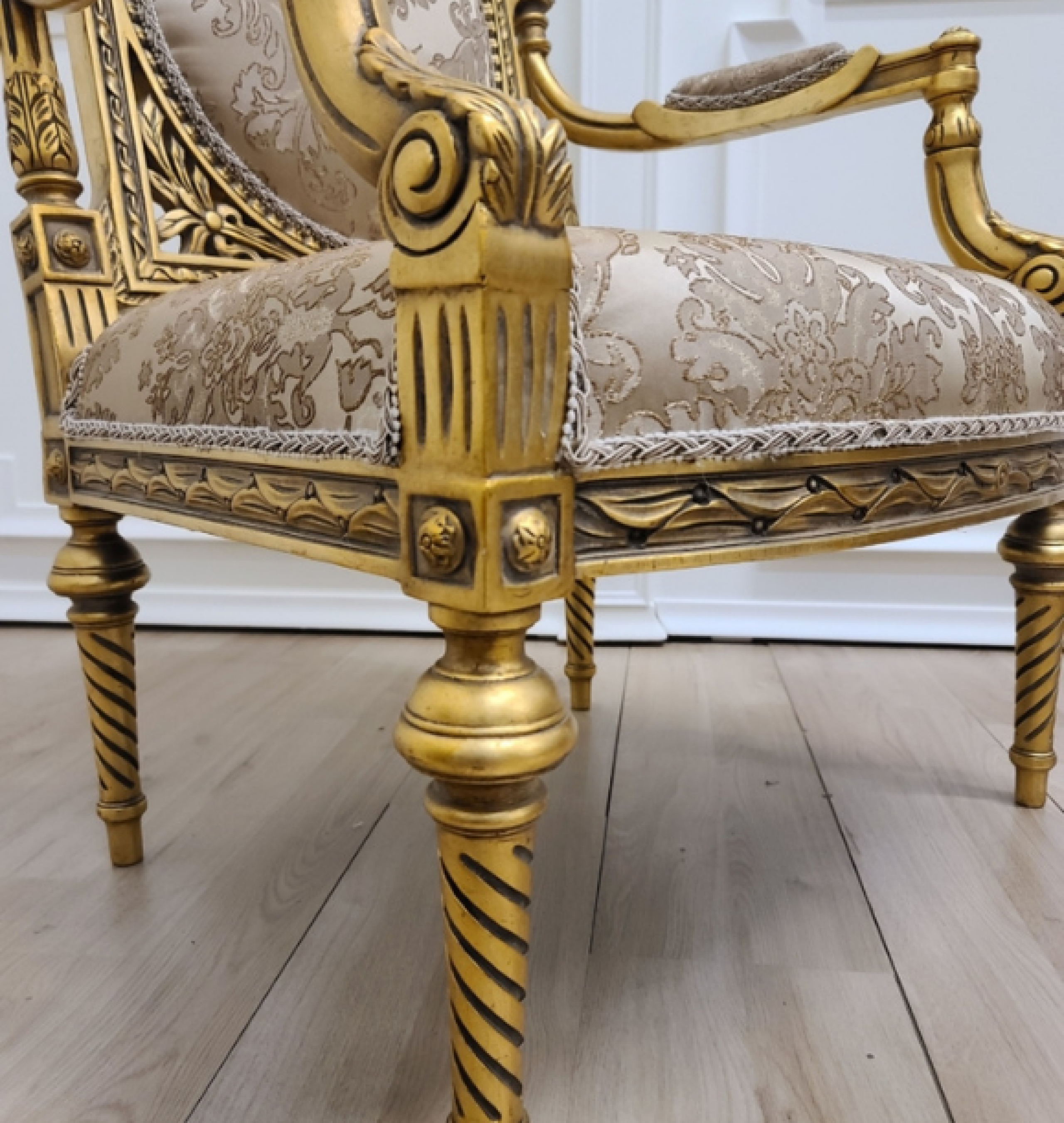 caramel thrones