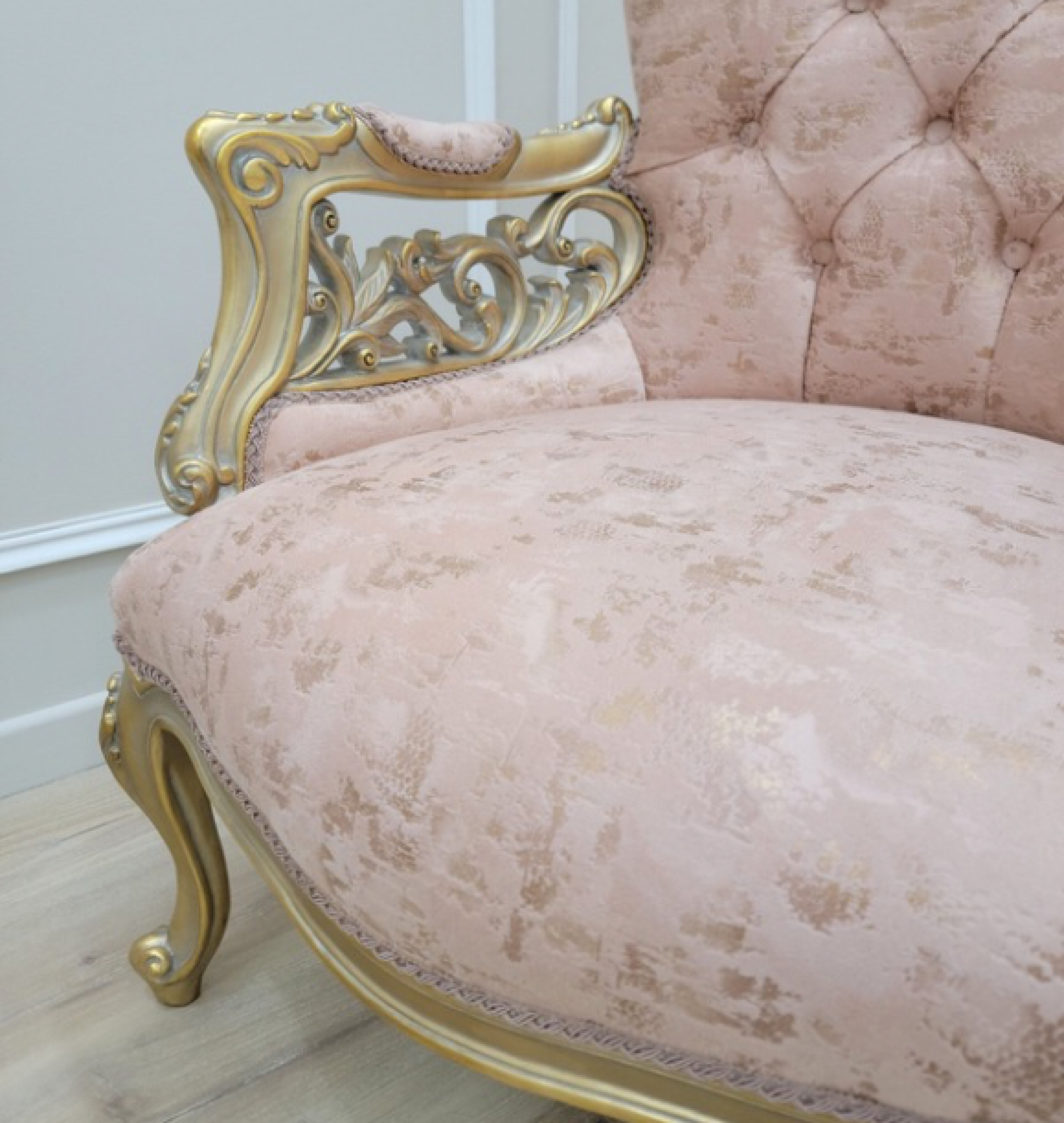 peach thrones