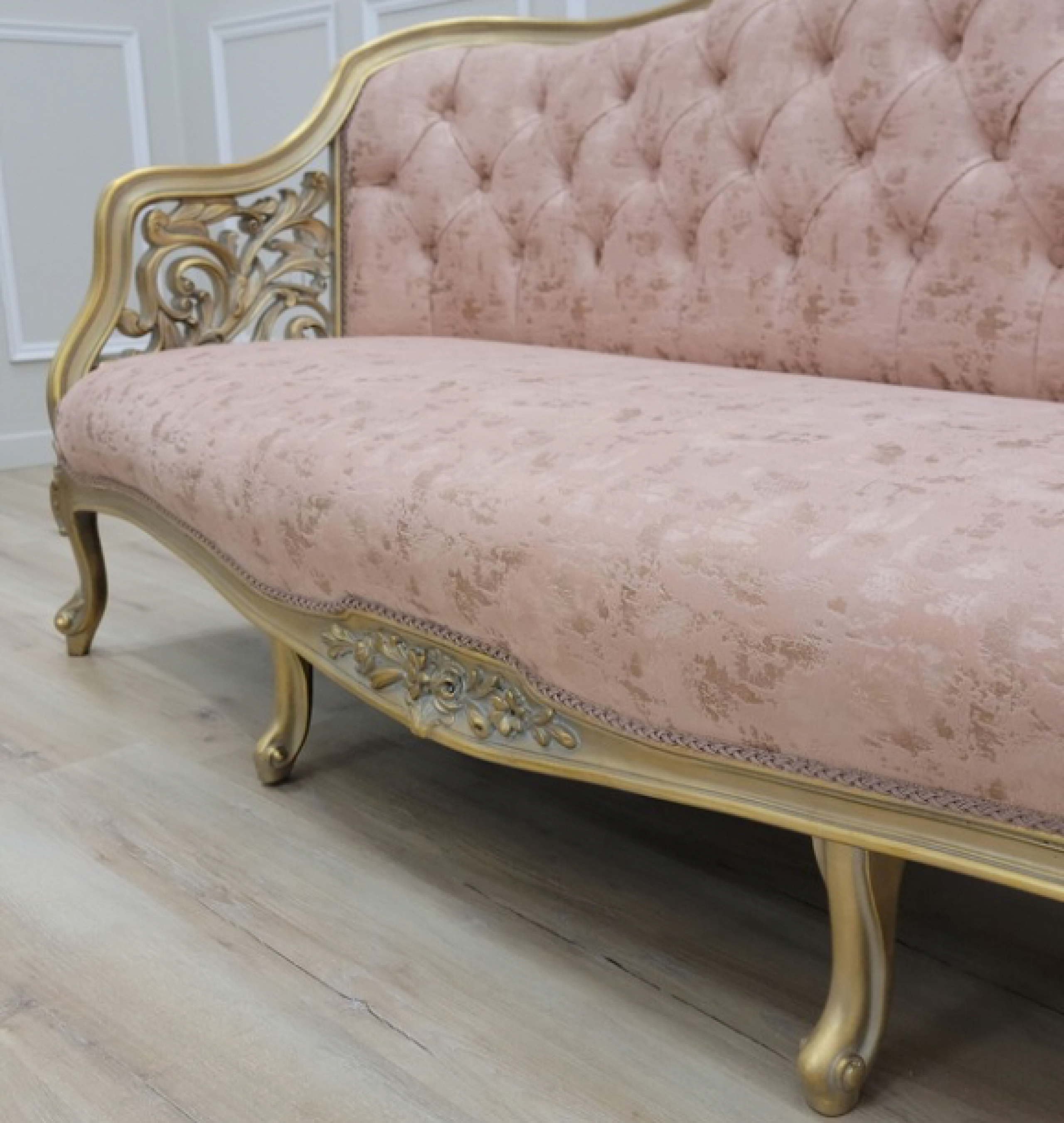 peach thrones